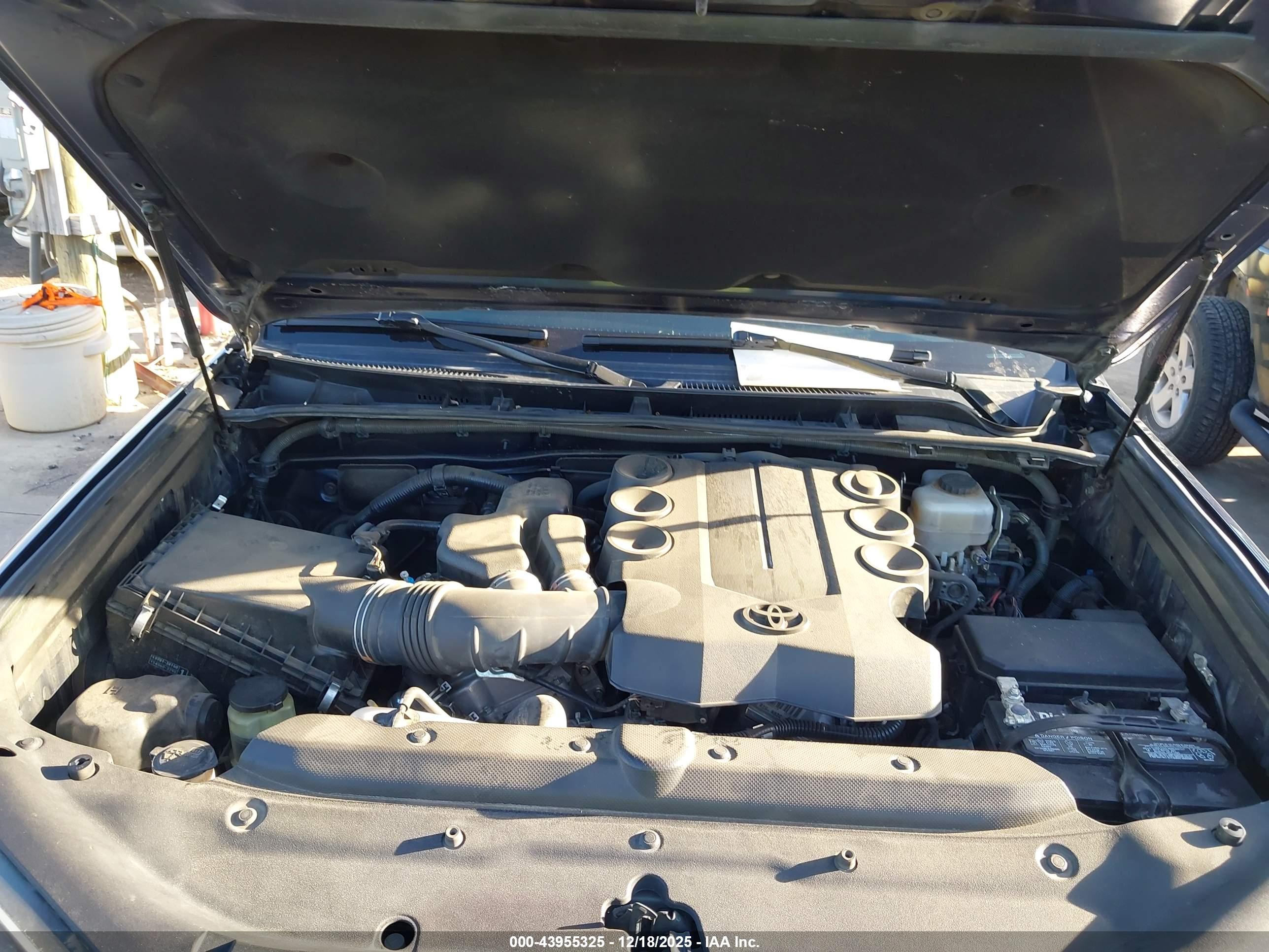 TOYOTA 4RUNNER image 10