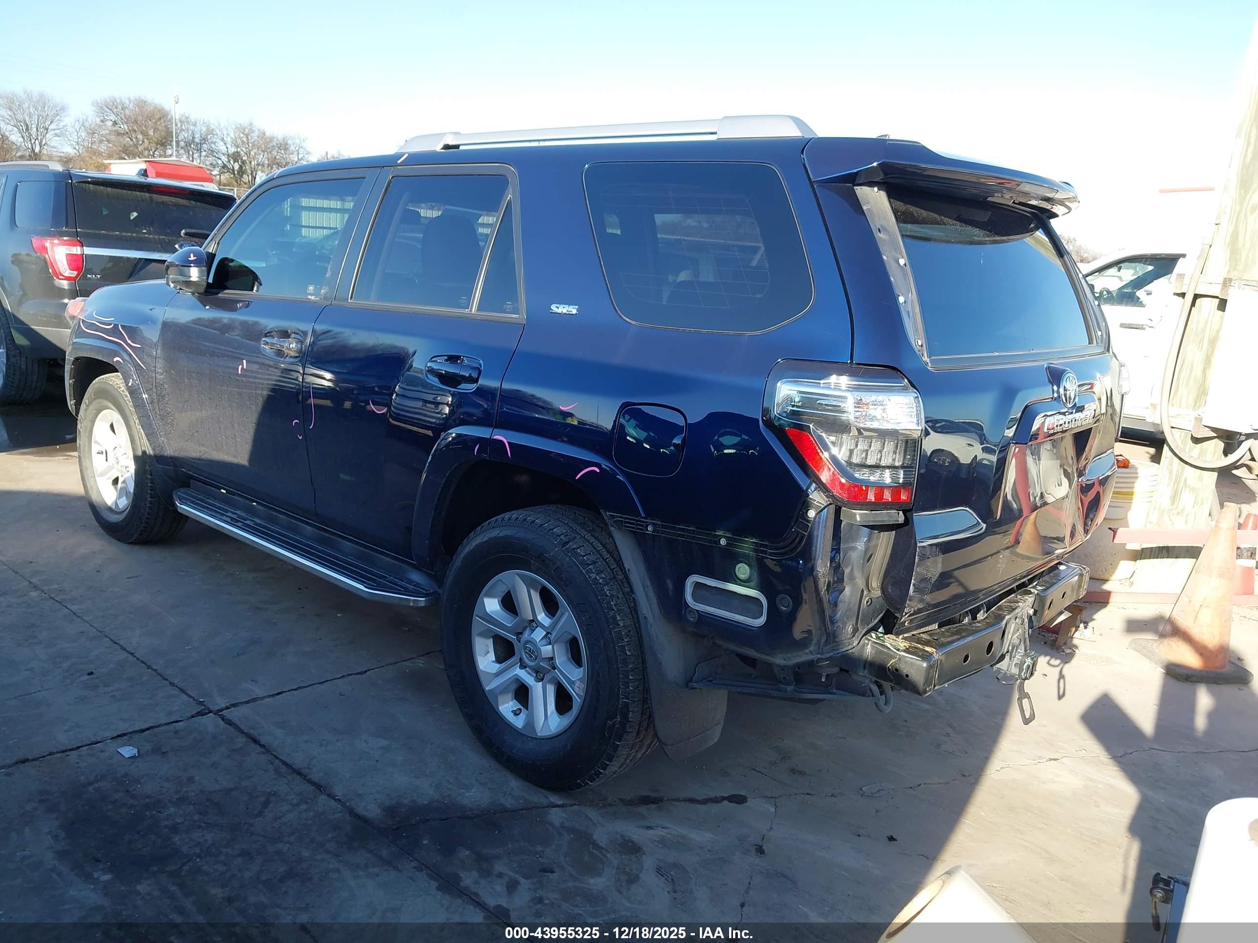 TOYOTA 4RUNNER image 3