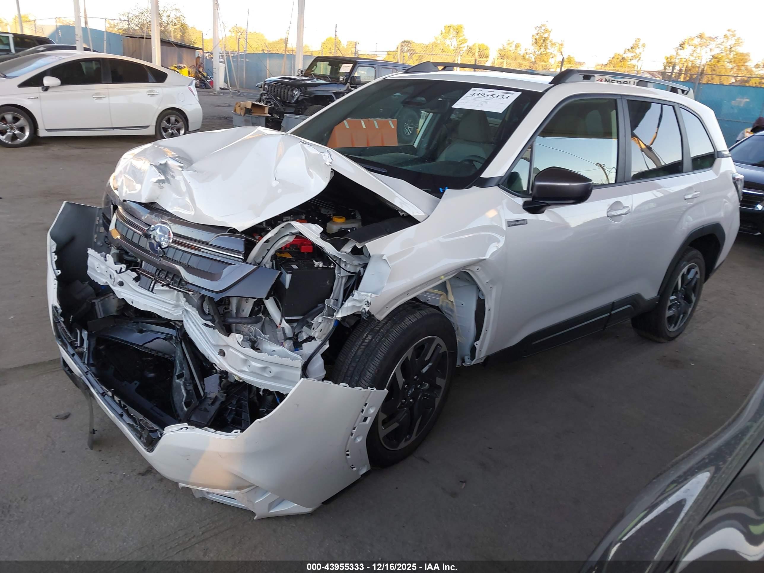 SUBARU FORESTER image 2