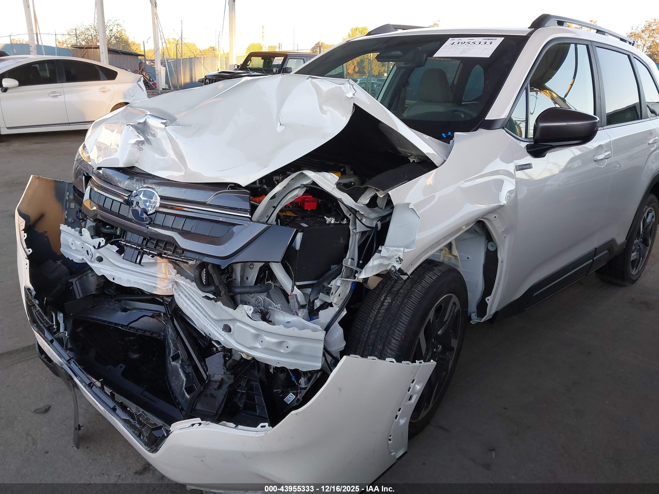 SUBARU FORESTER image 6
