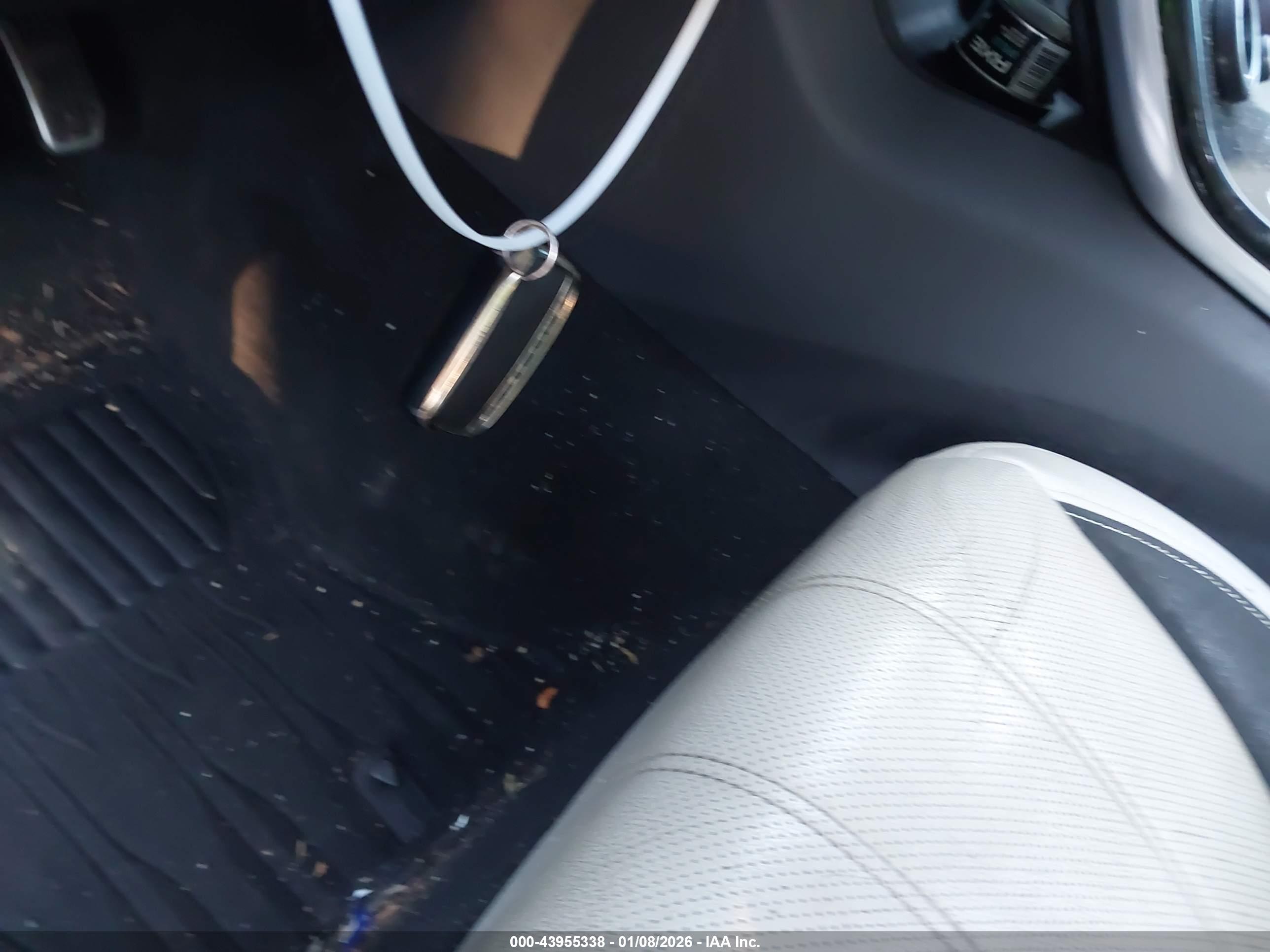 LAND ROVER image 11