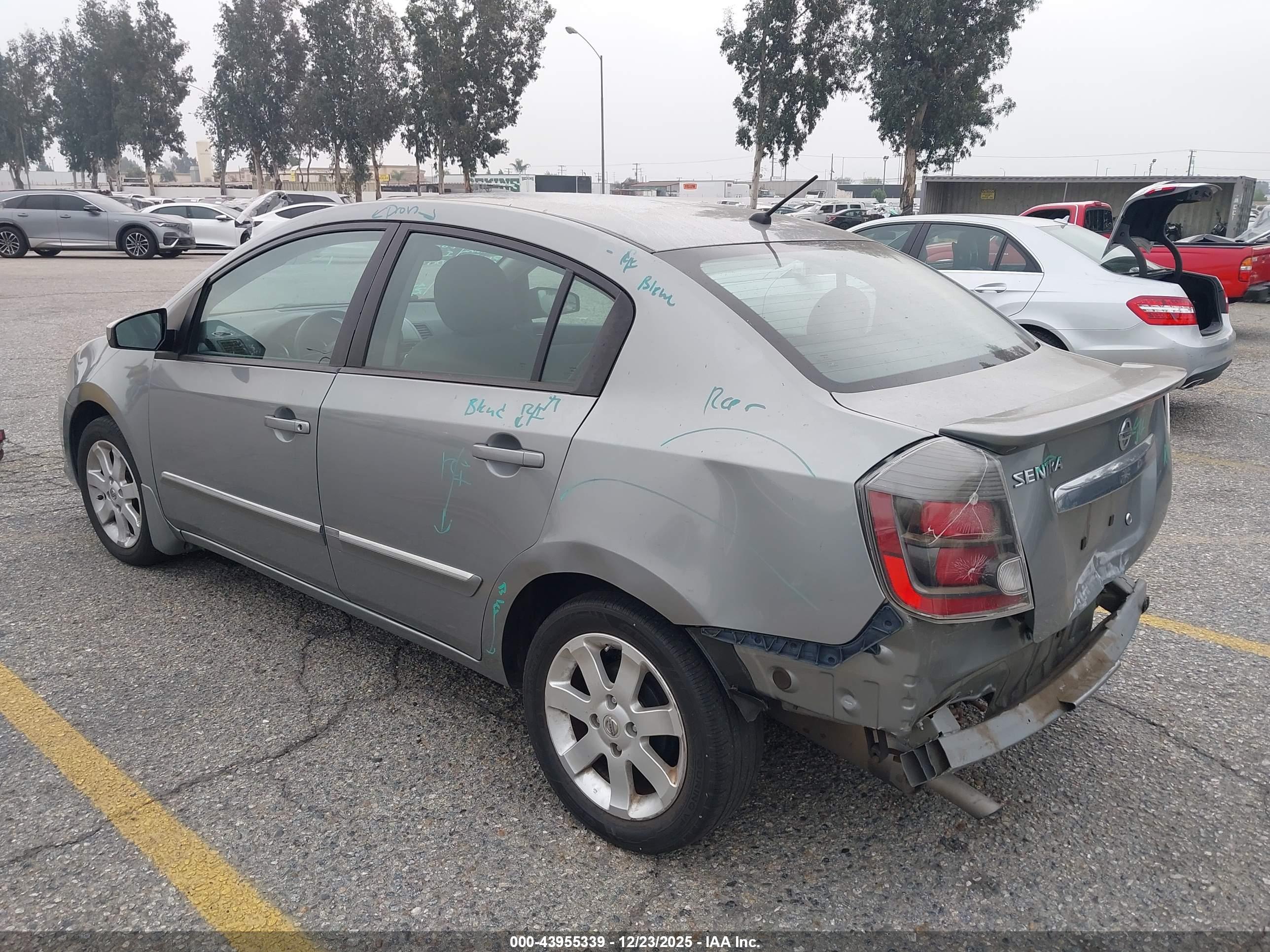 NISSAN SENTRA image 3