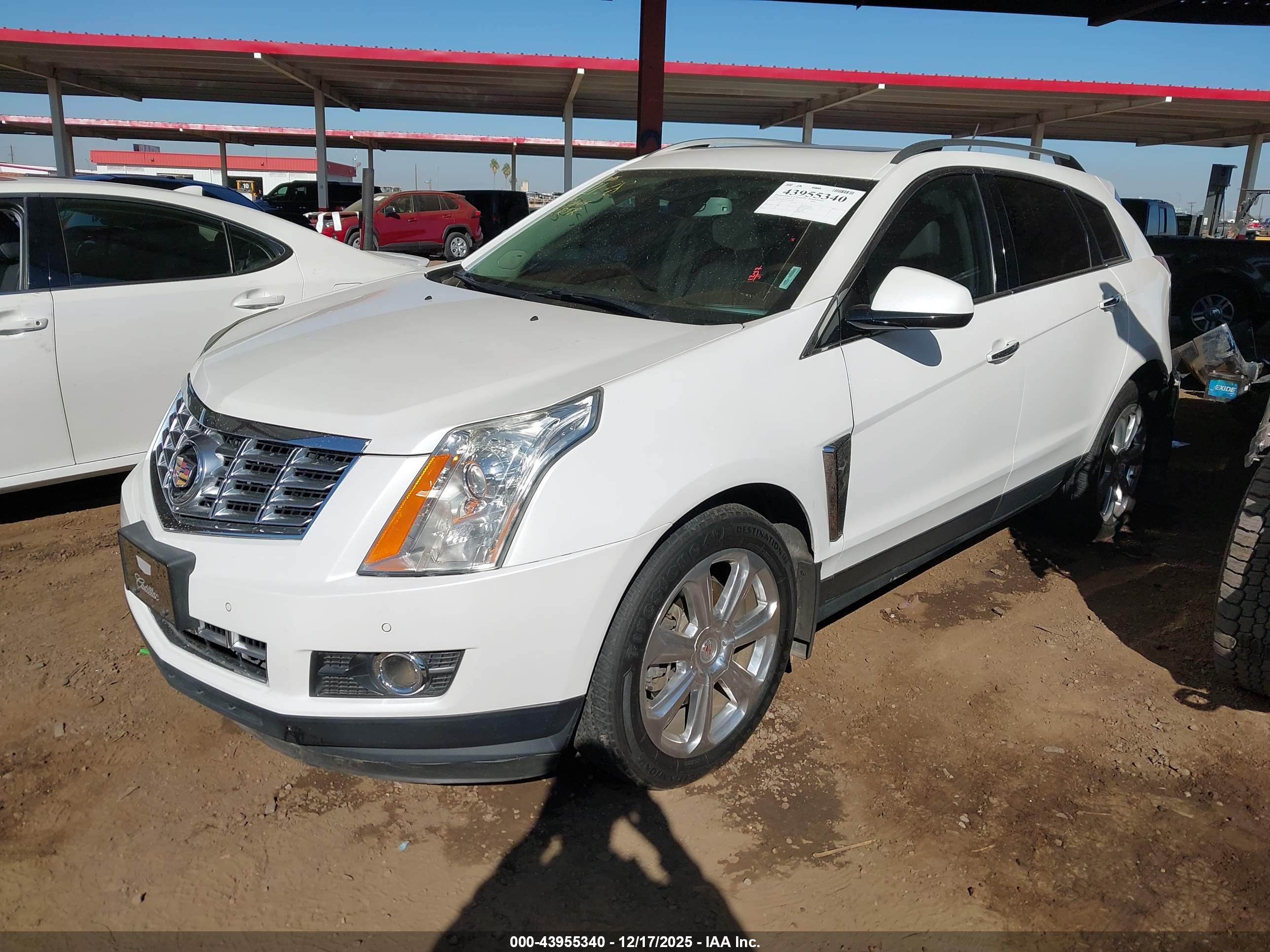 CADILLAC SRX image 2
