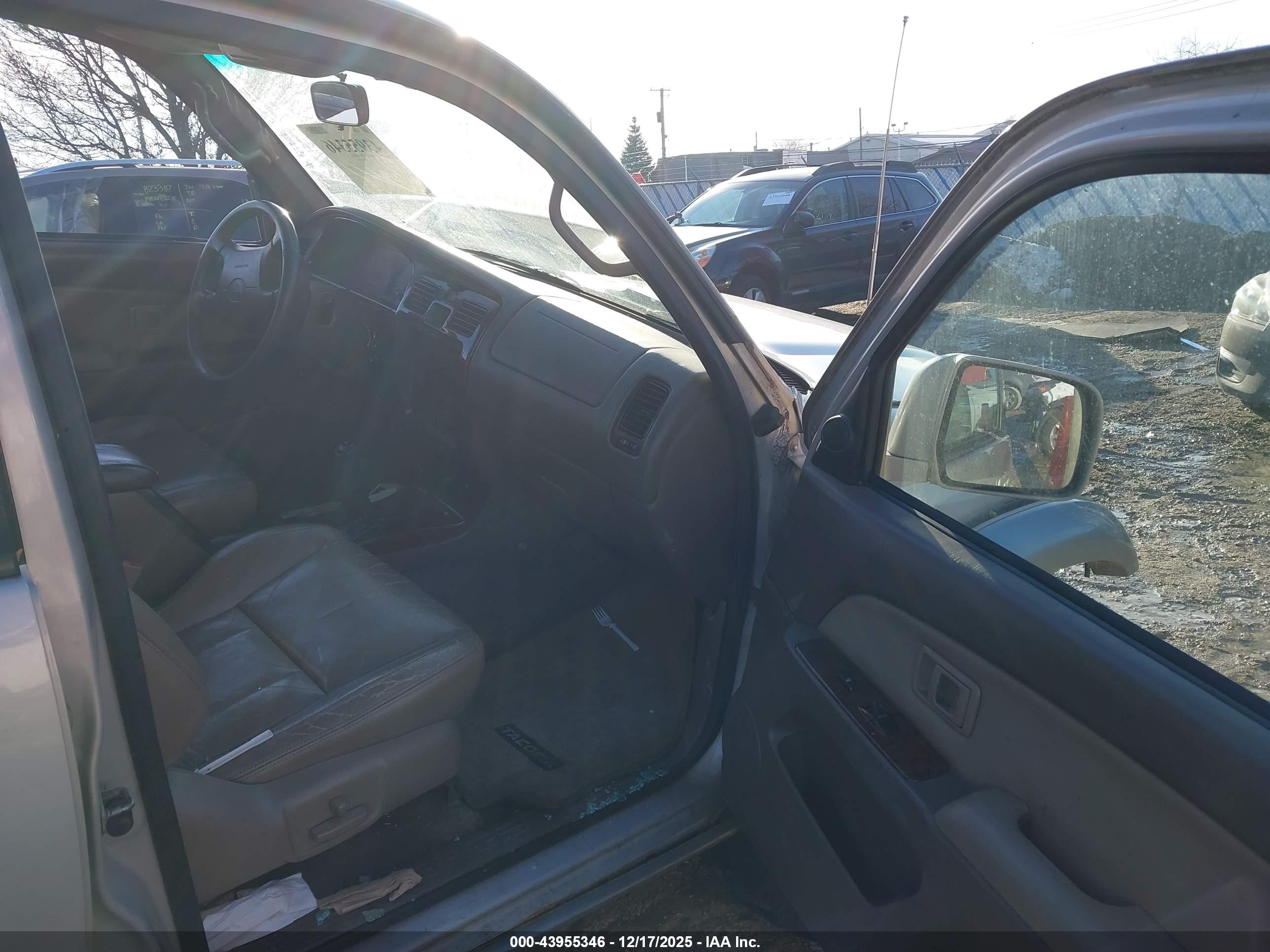 TOYOTA 4RUNNER image 5