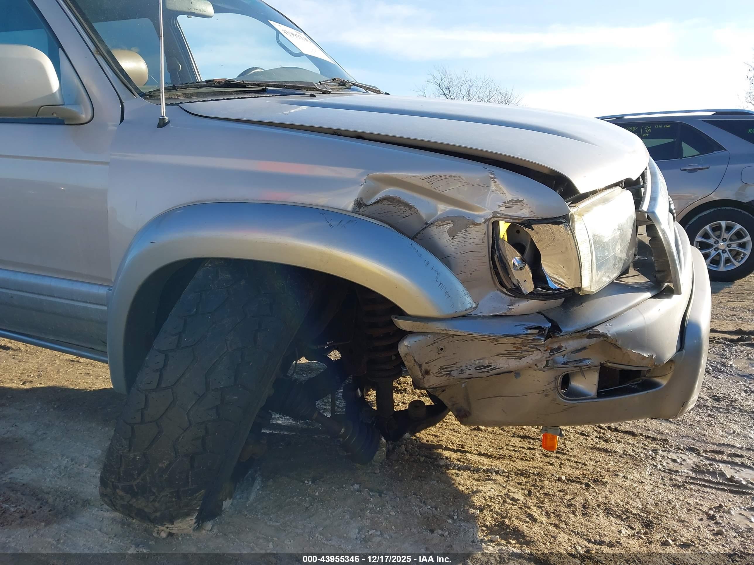TOYOTA 4RUNNER image 6