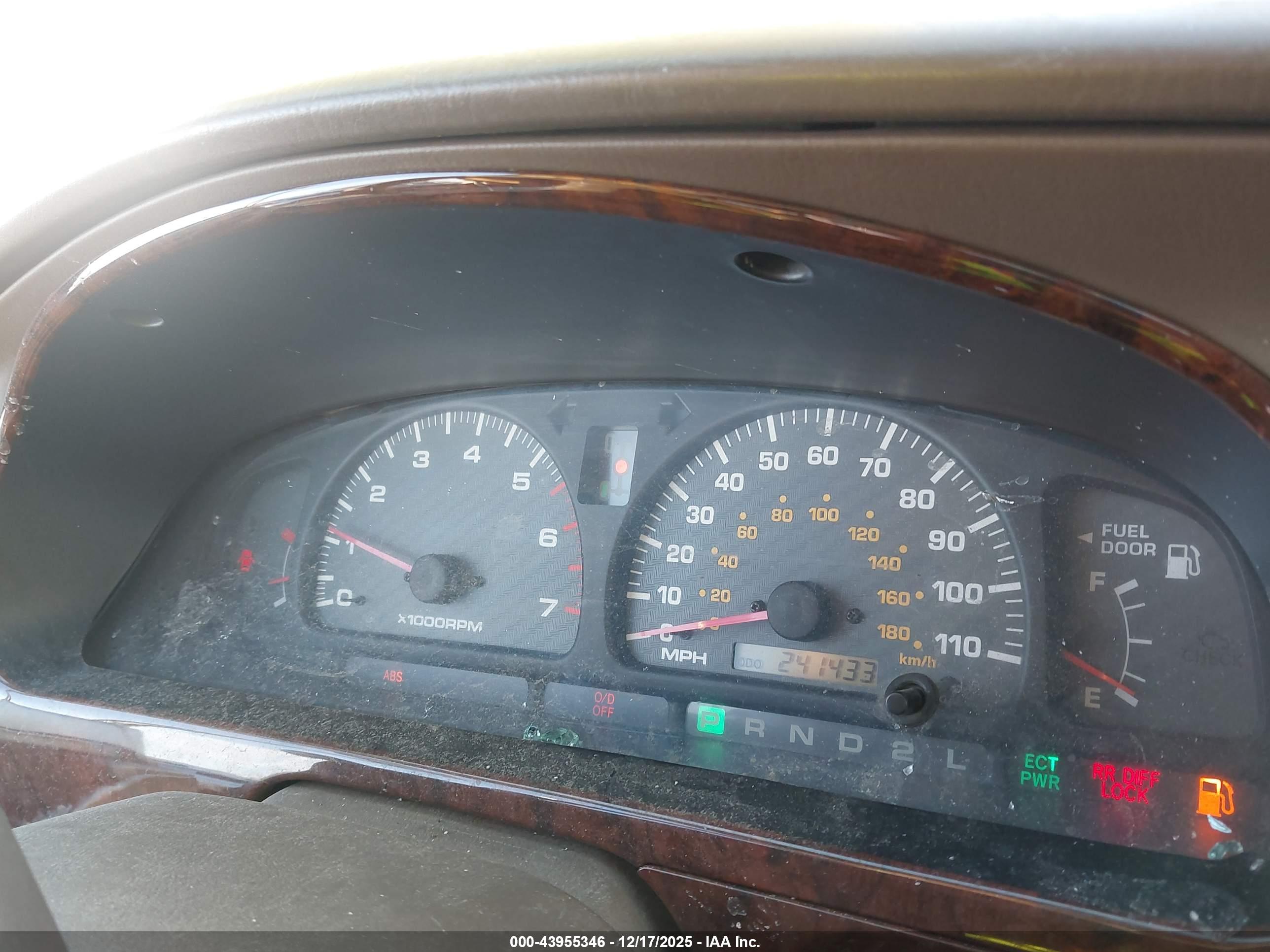TOYOTA 4RUNNER image 7