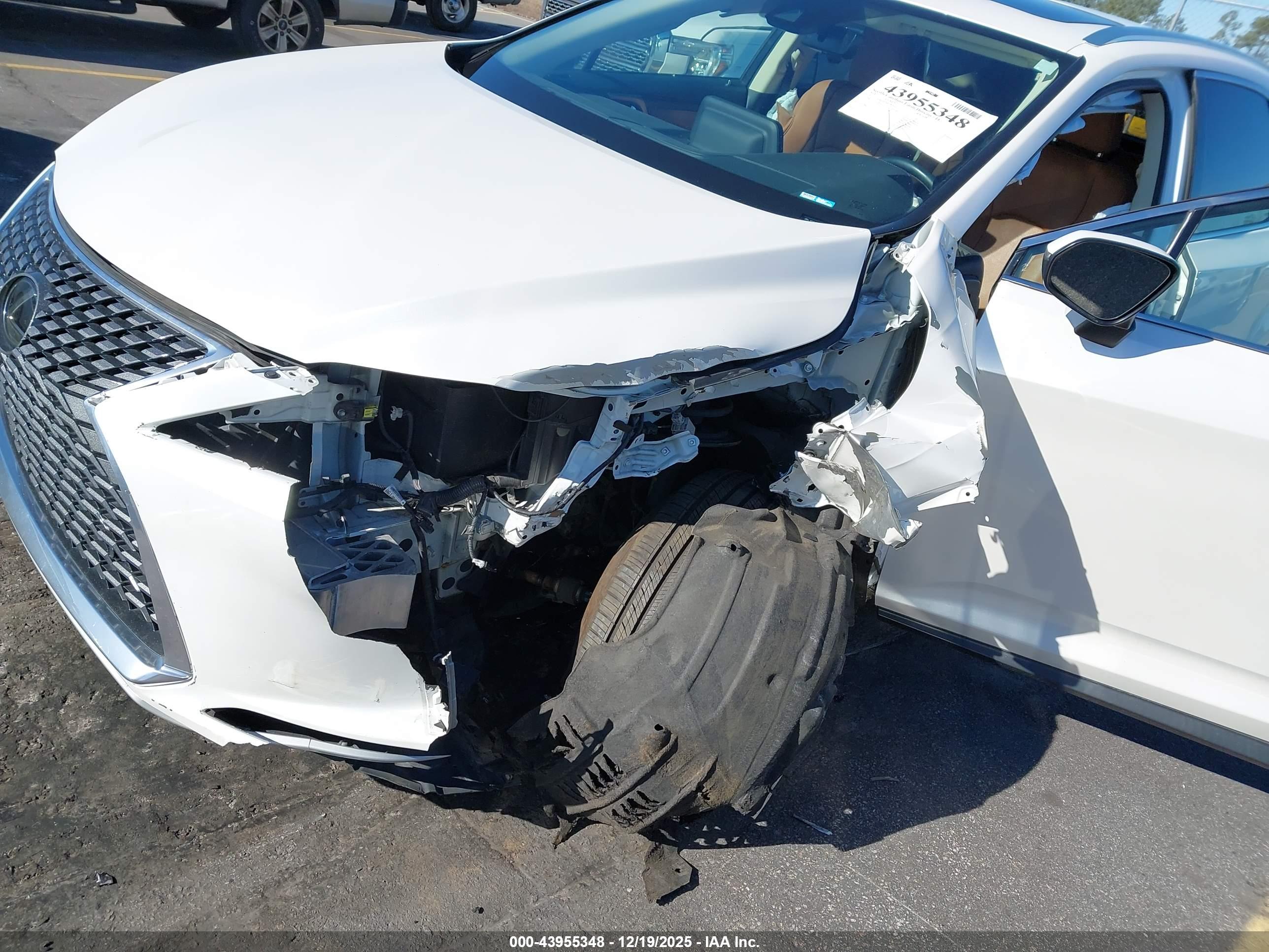 LEXUS RX image 6