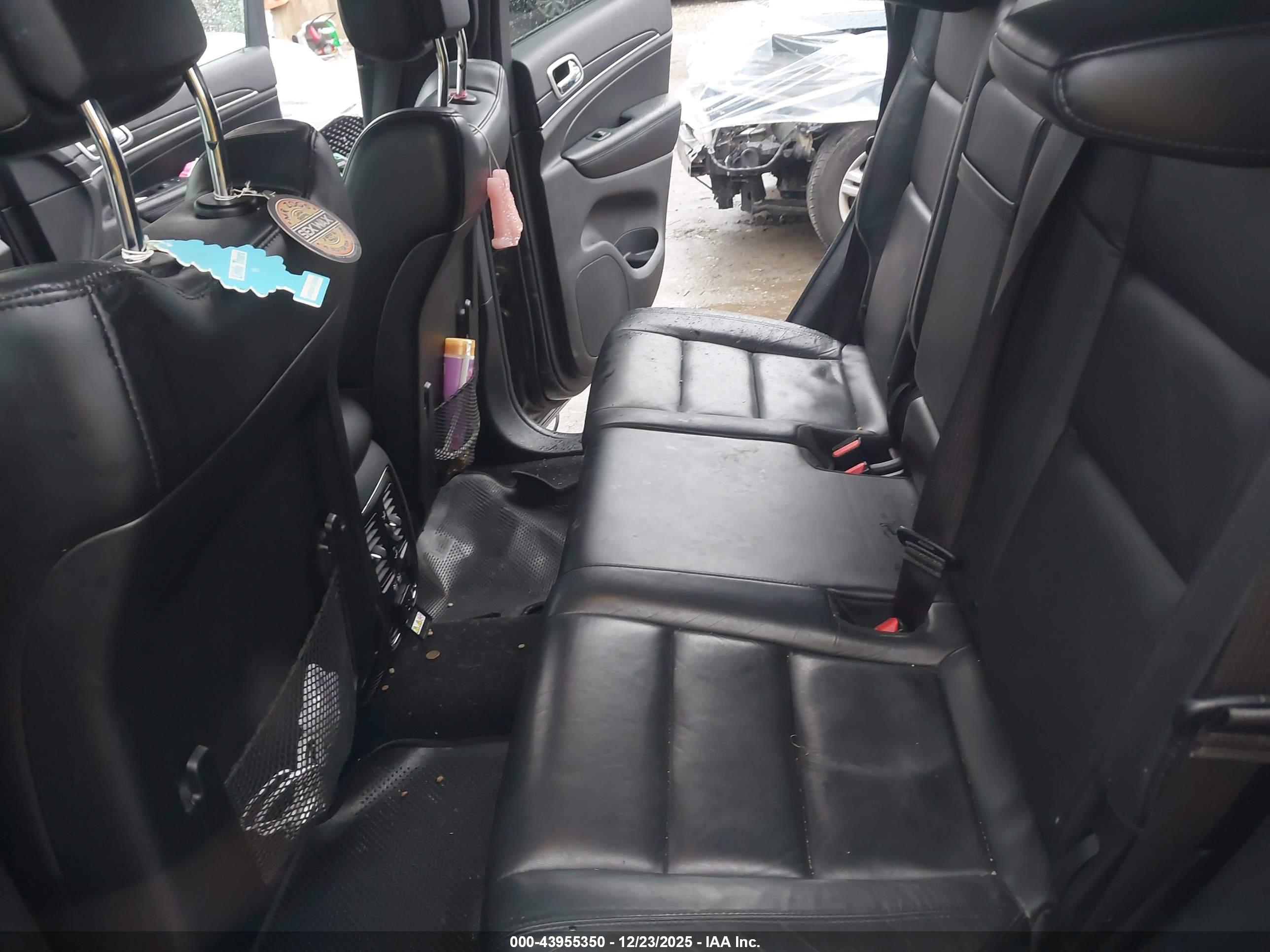 JEEP GRAND image 8