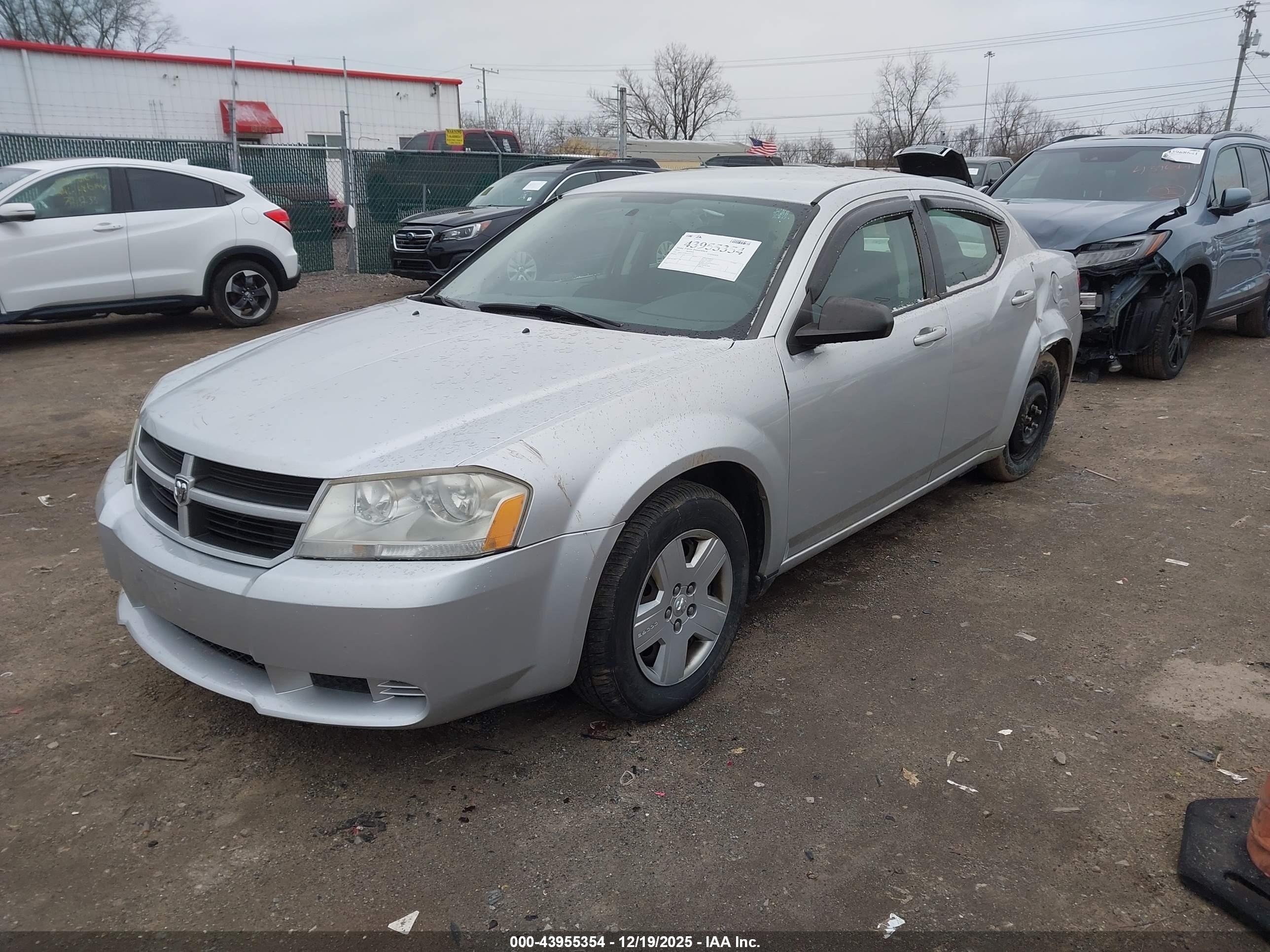 DODGE AVENGER image 2