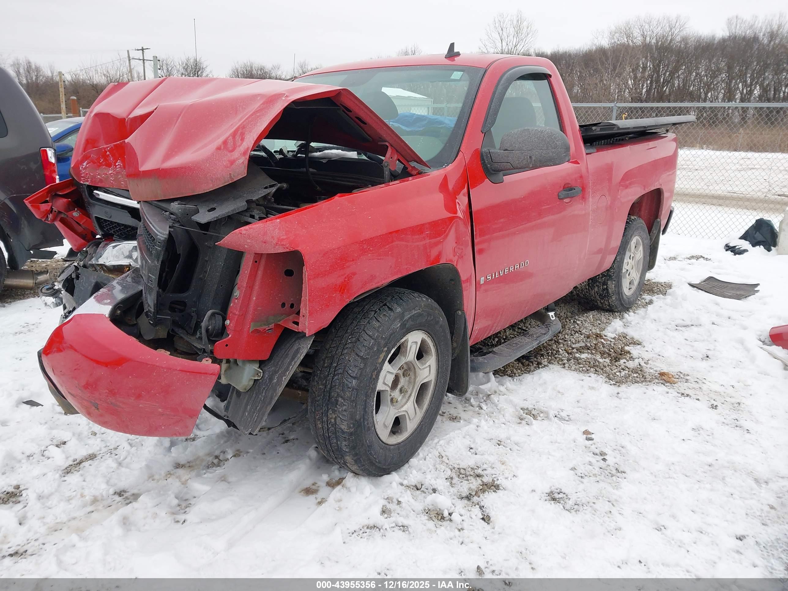 CHEVROLET SILVERADO image 2