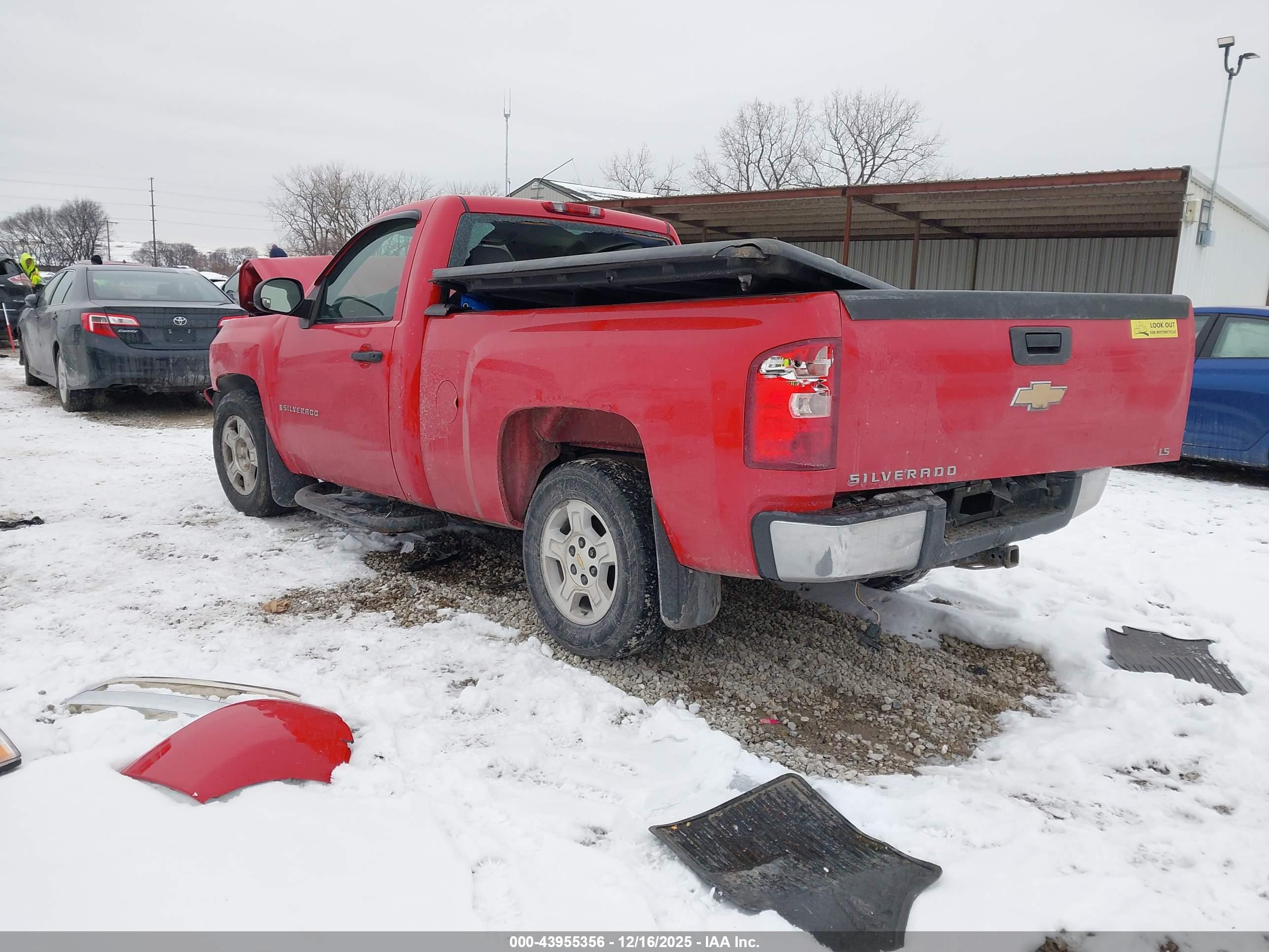 CHEVROLET SILVERADO image 3