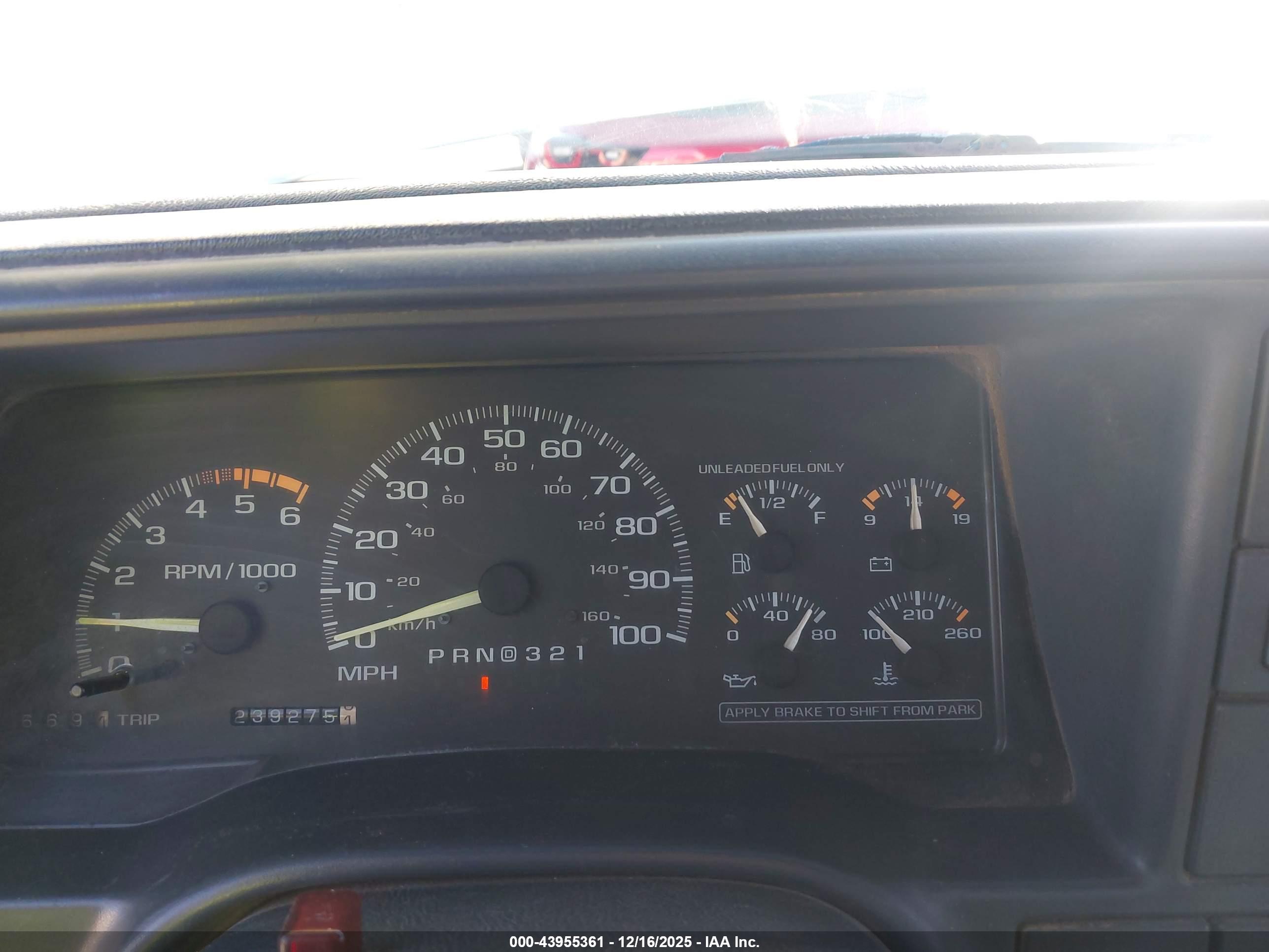 CHEVROLET GMT-400 image 7