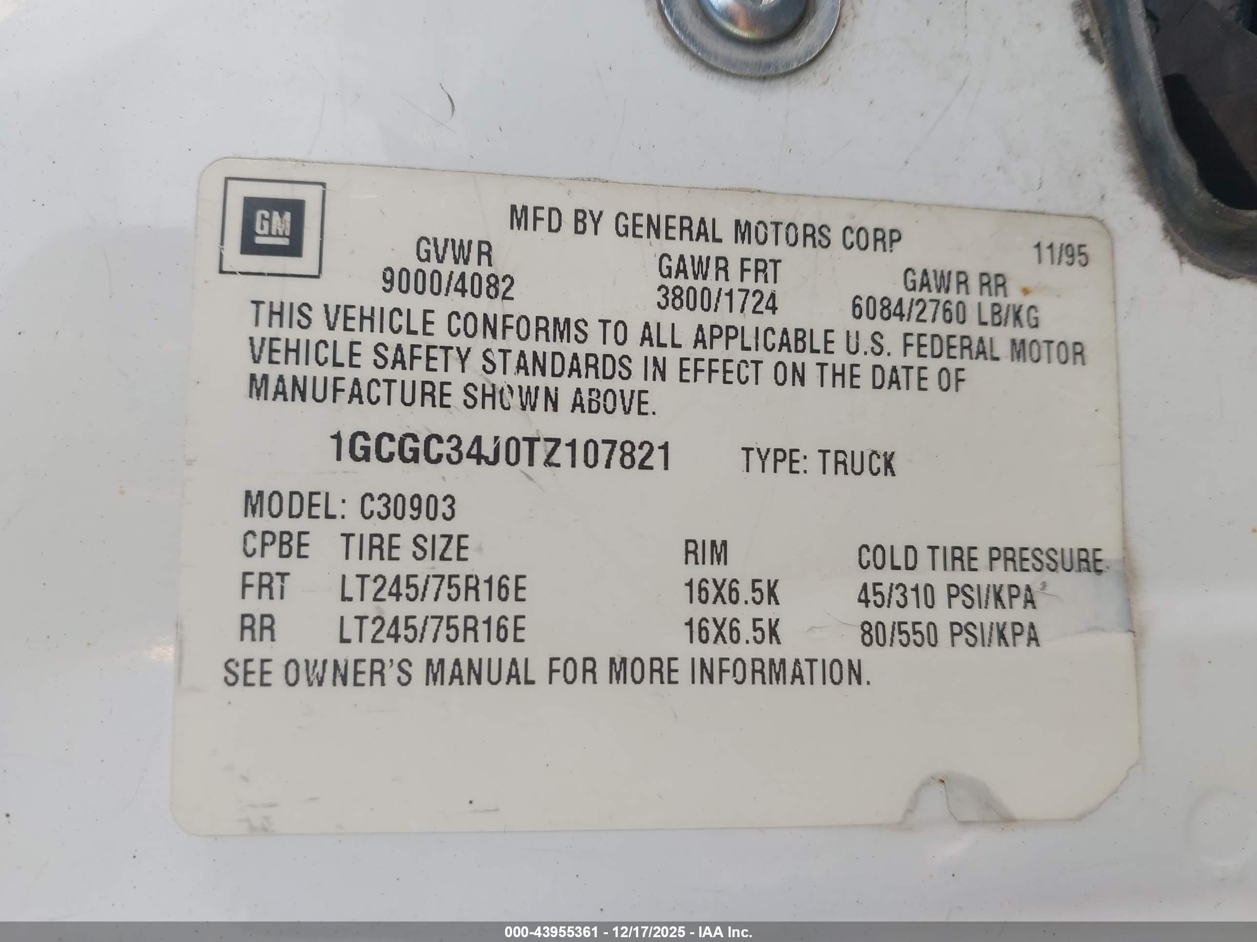 CHEVROLET GMT-400 image 9