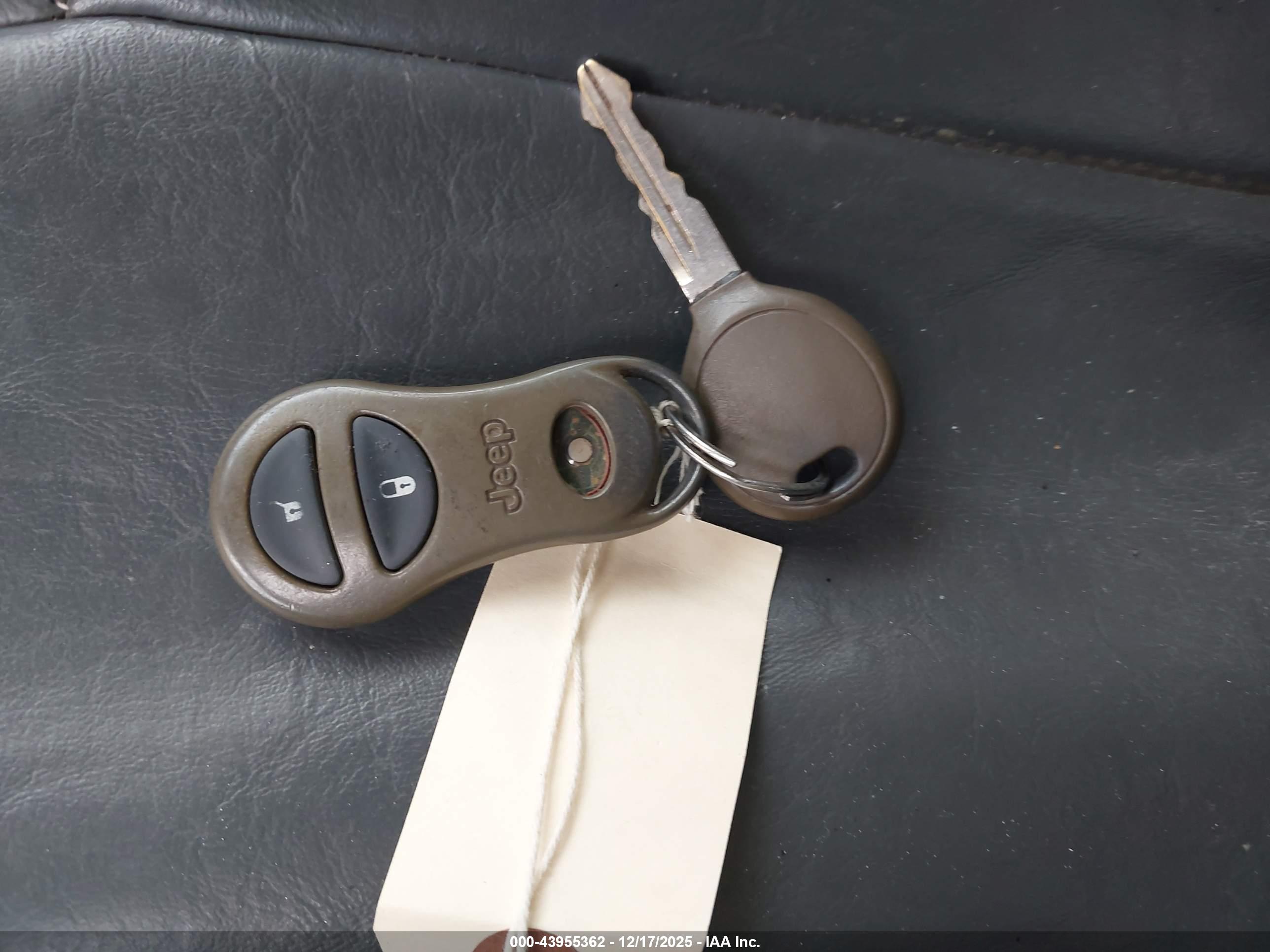 JEEP GRAND image 11