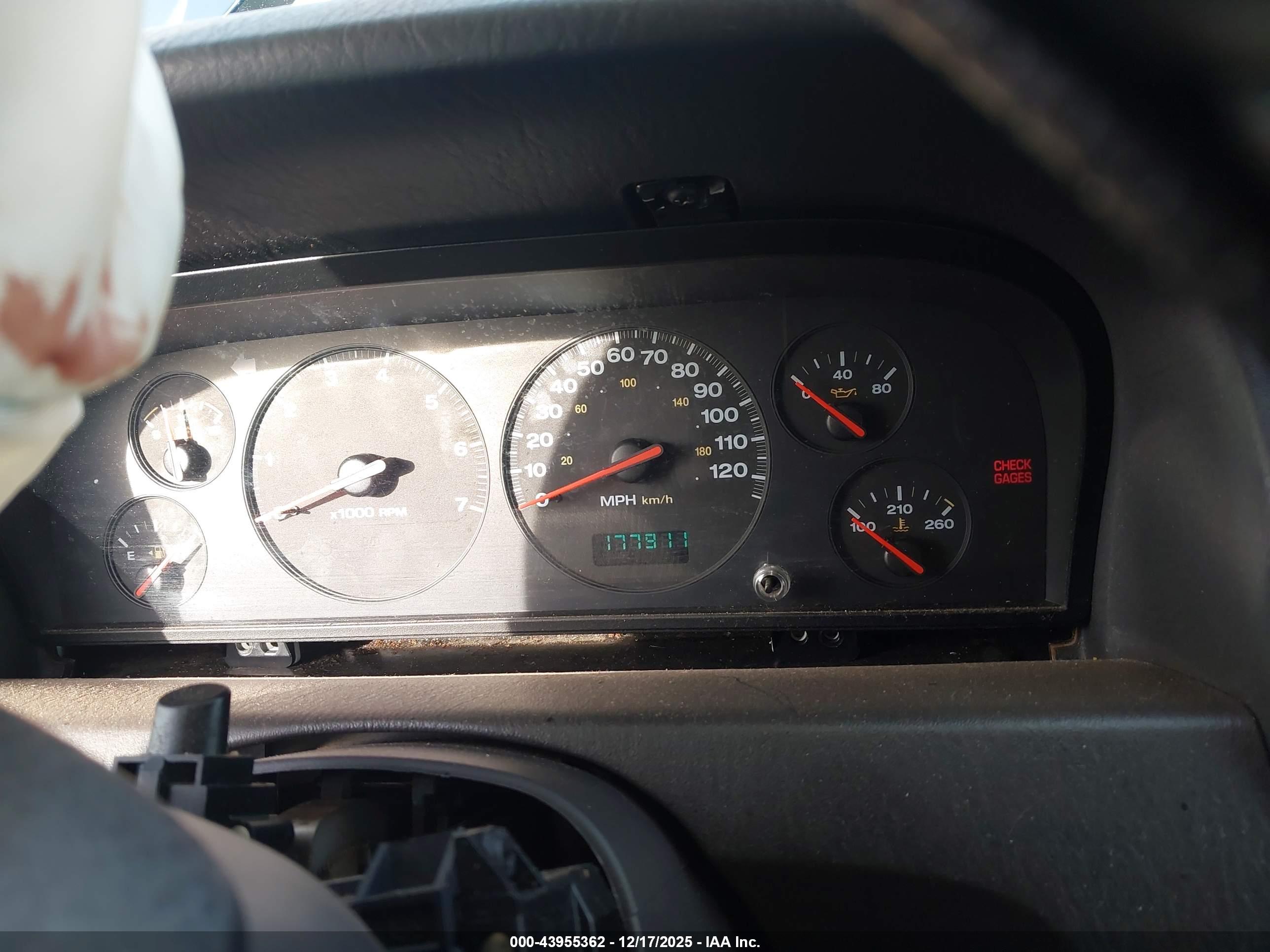 JEEP GRAND image 7