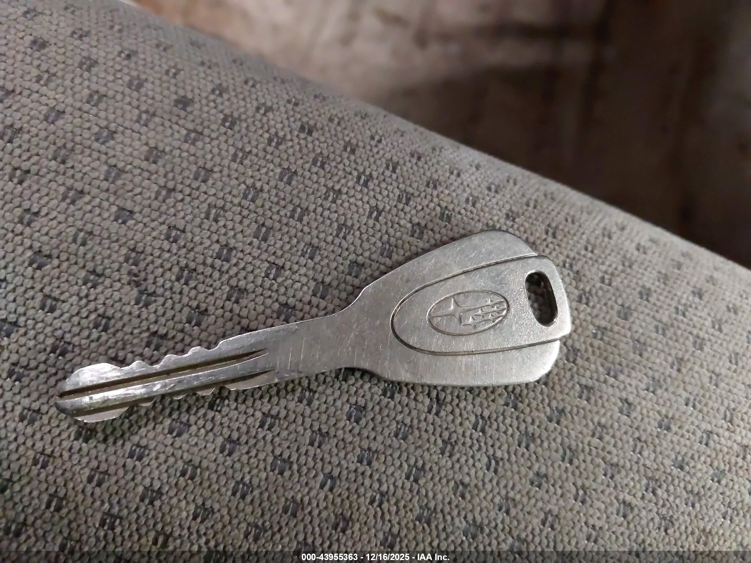 SUBARU OUTBACK image 11