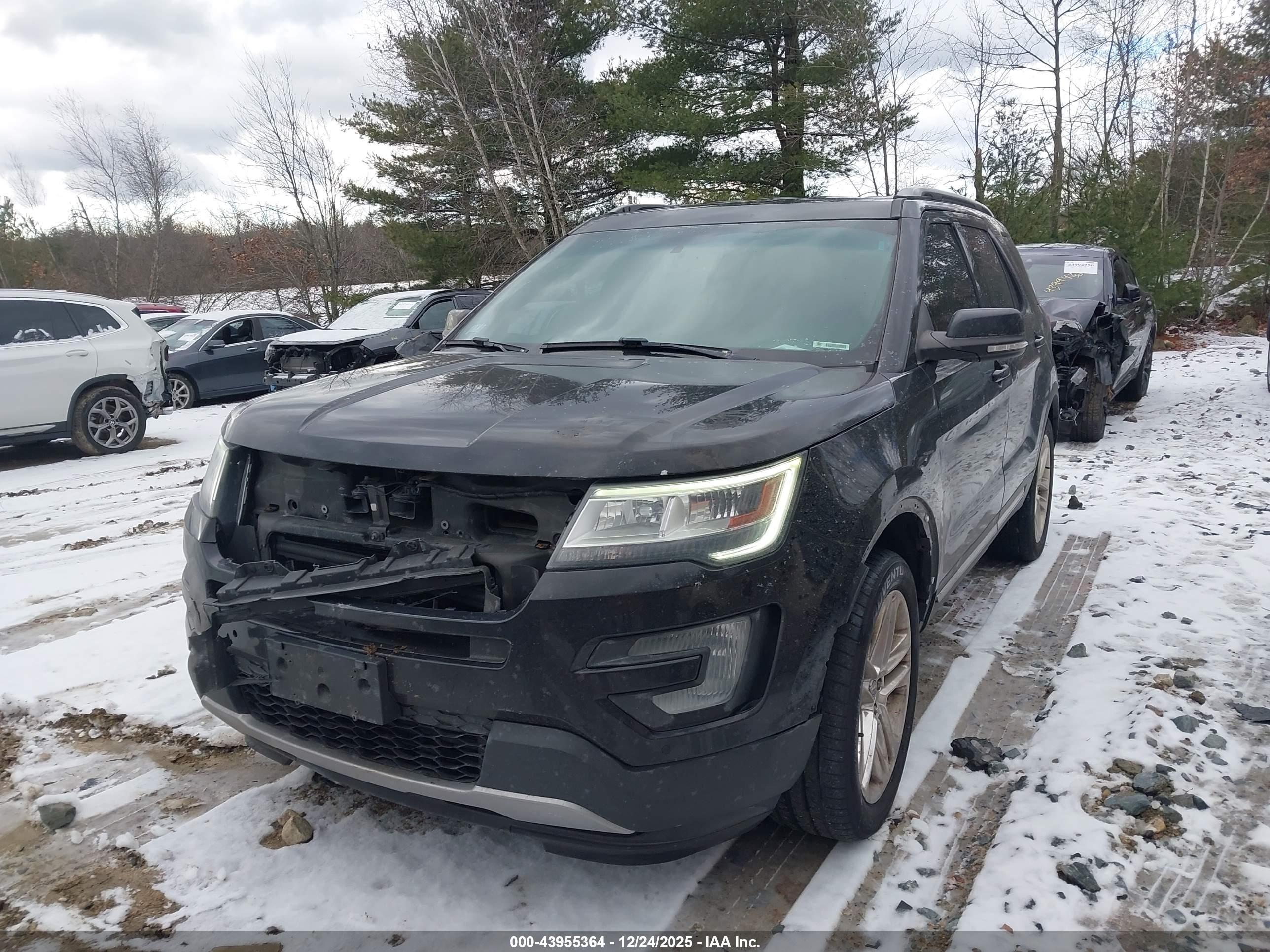 FORD EXPLORER image 2