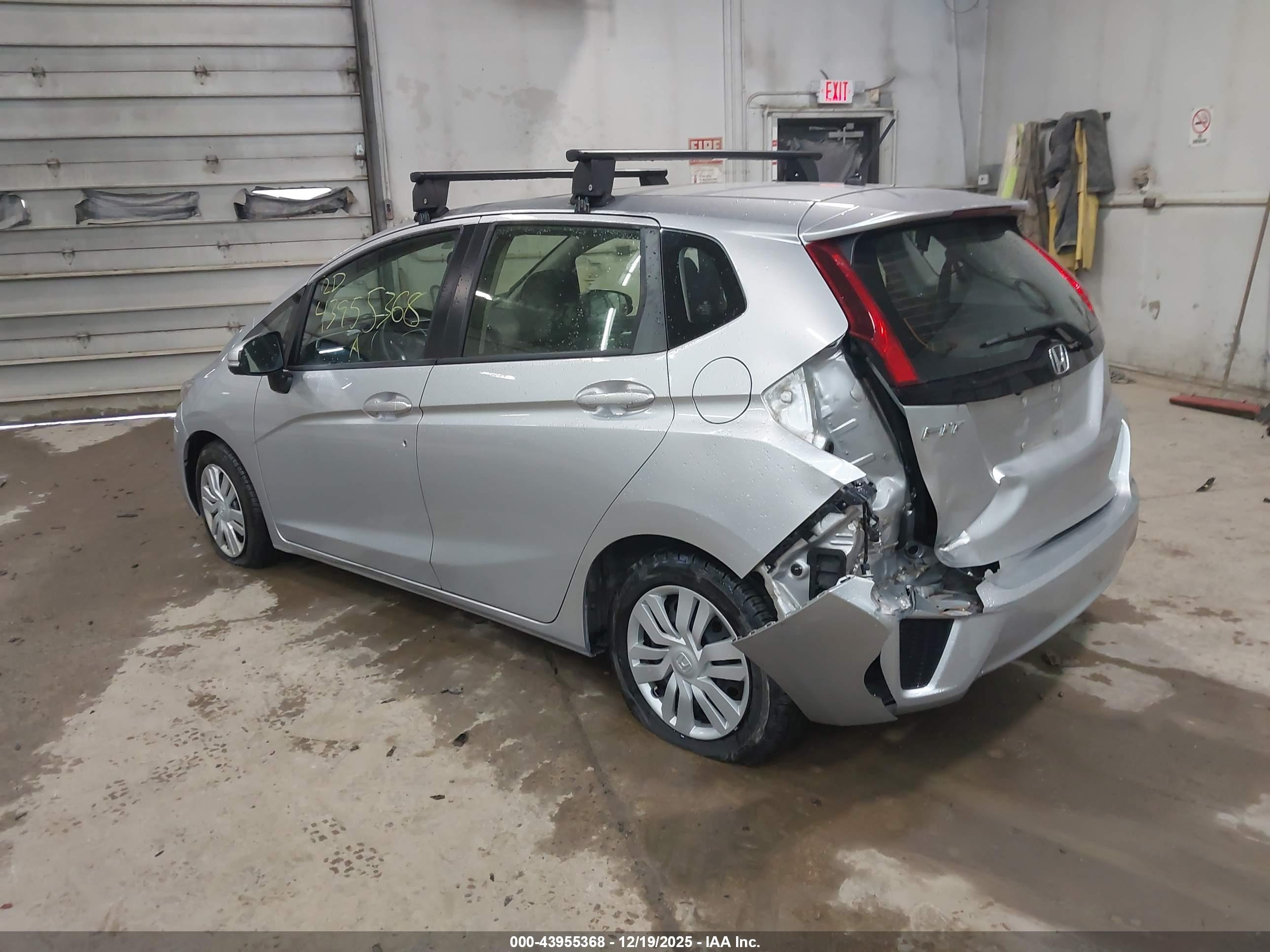 HONDA FIT image 3