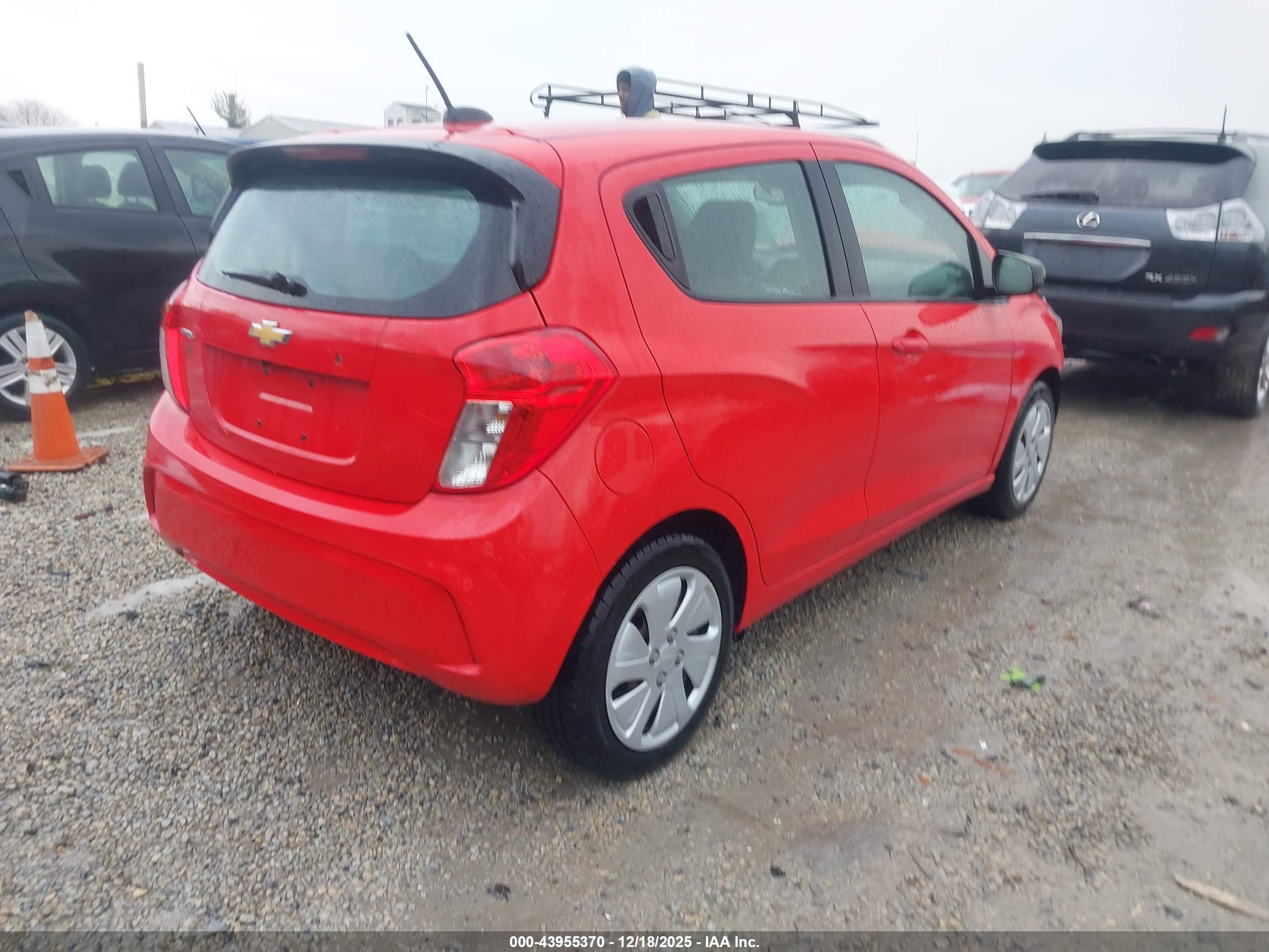 CHEVROLET SPARK image 4
