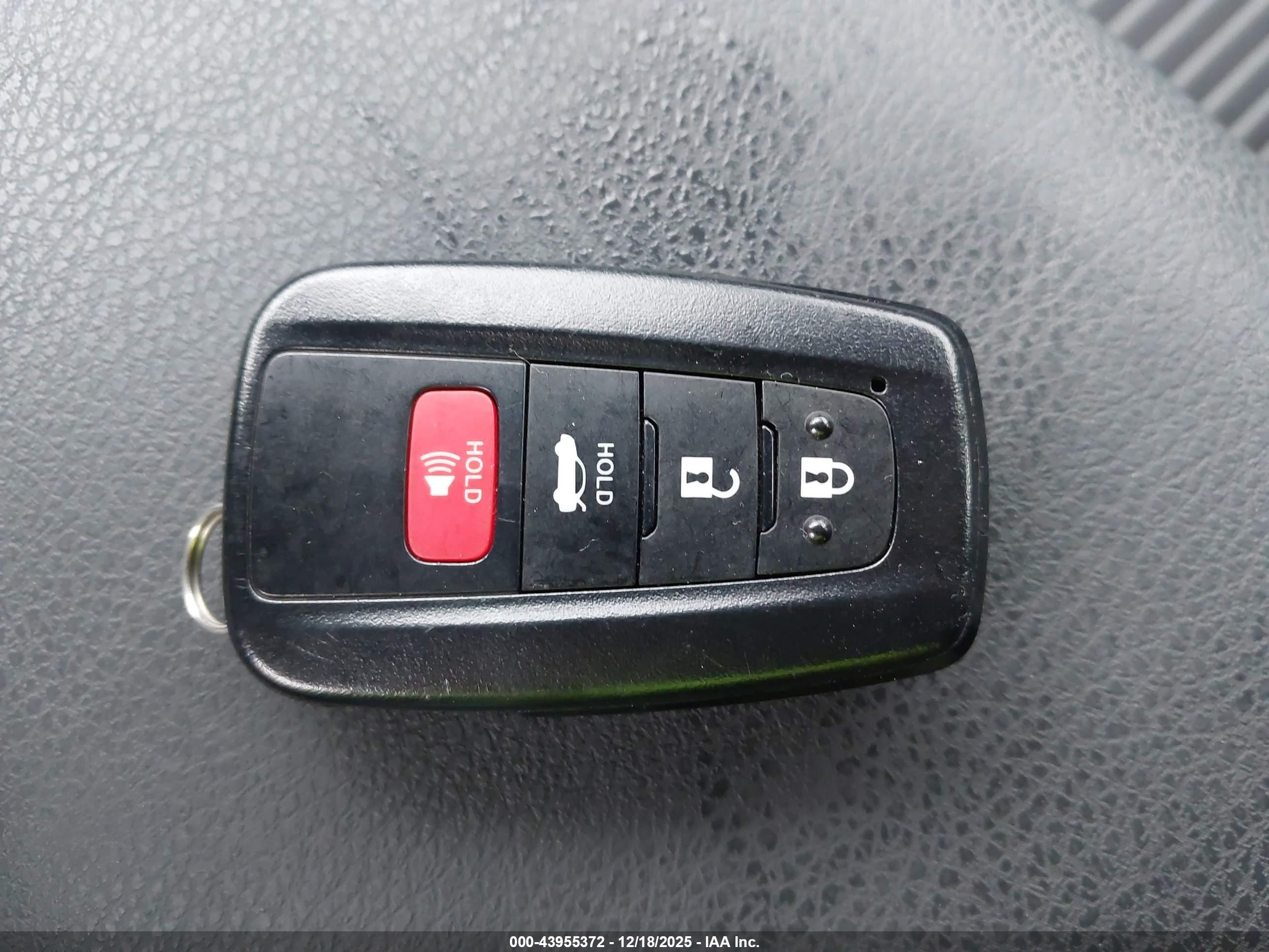 TOYOTA CAMRY image 11