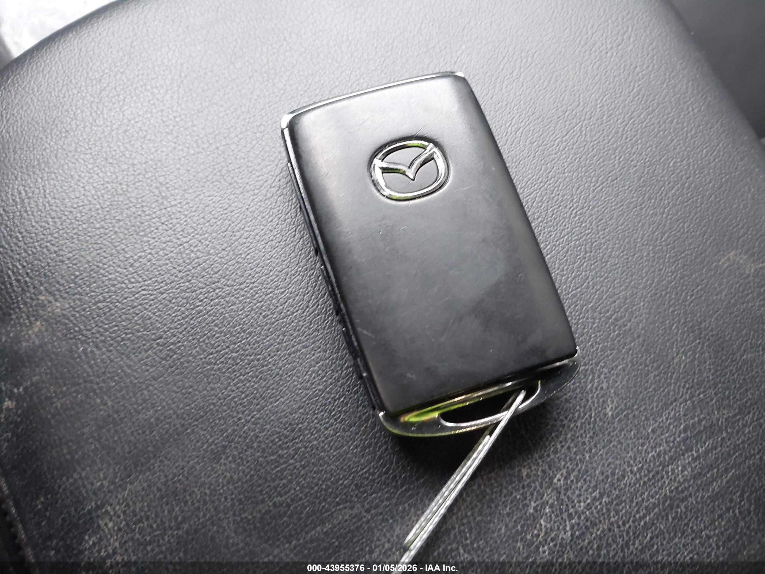 MAZDA MAZDA3 image 11