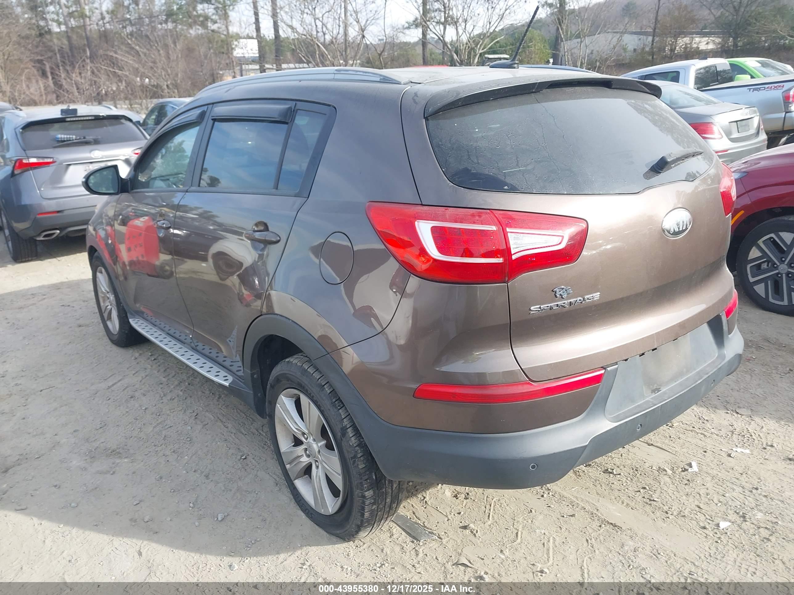 KIA SPORTAGE image 3