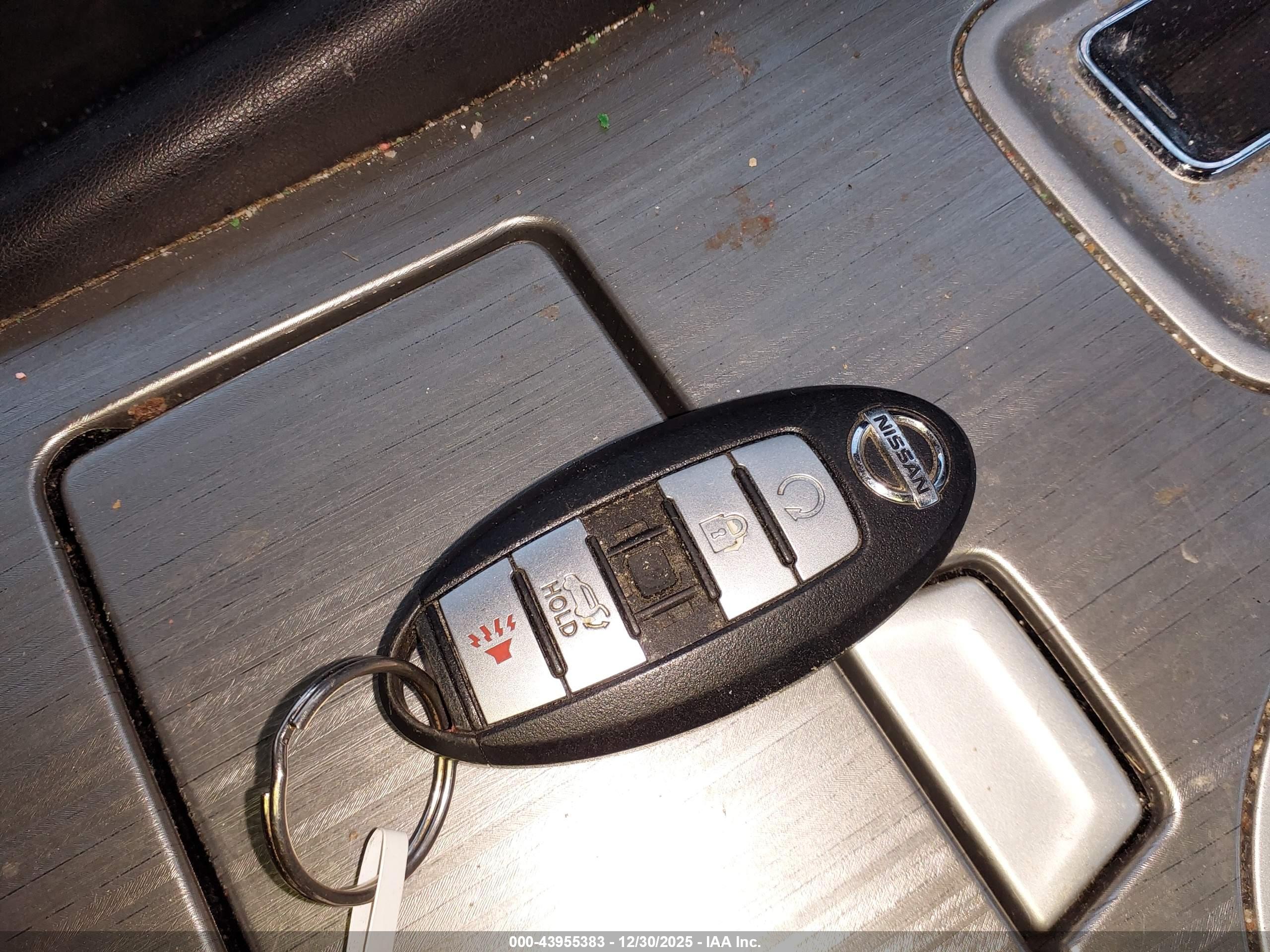 NISSAN MURANO image 11
