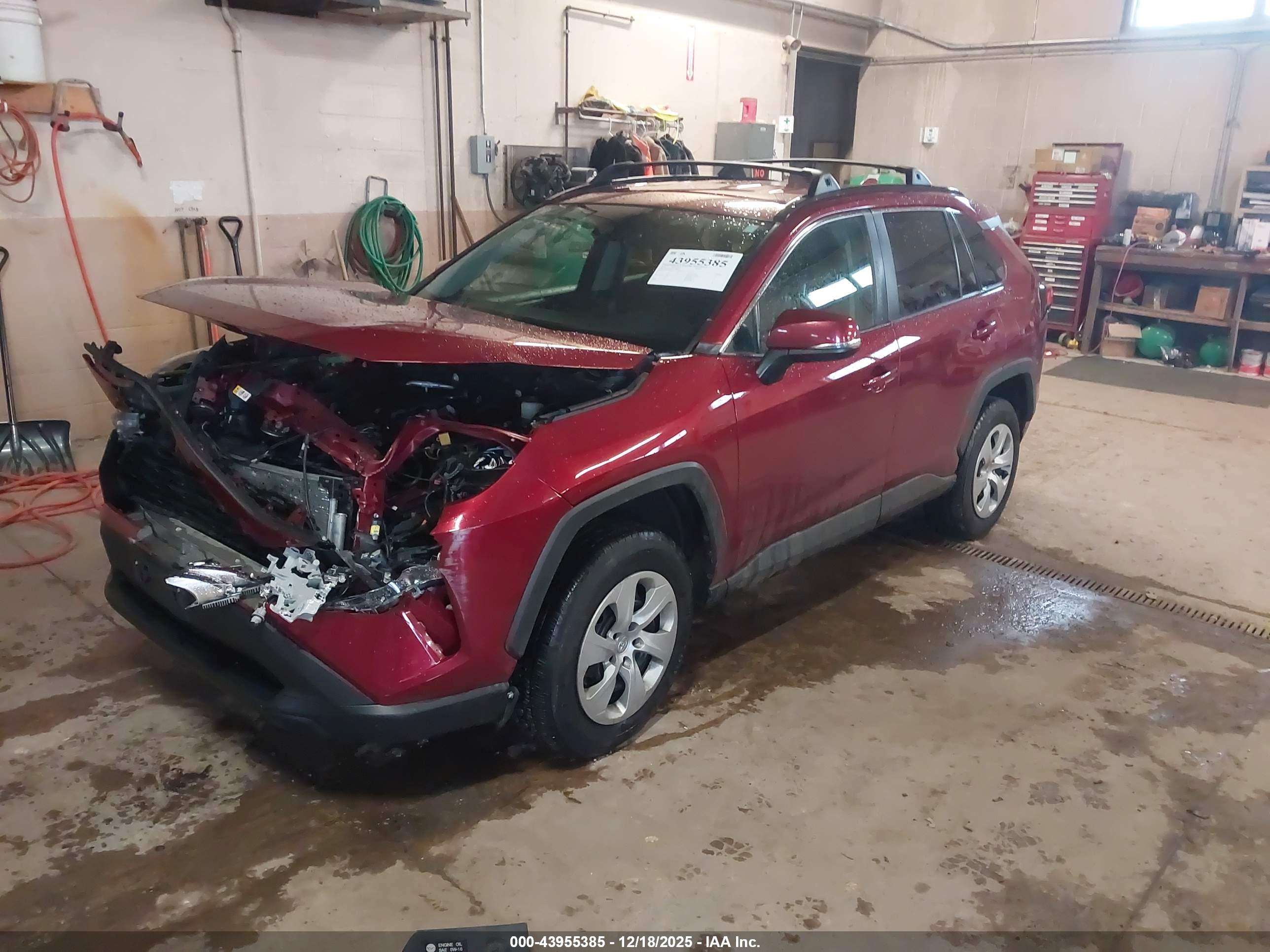 TOYOTA RAV4 image 2