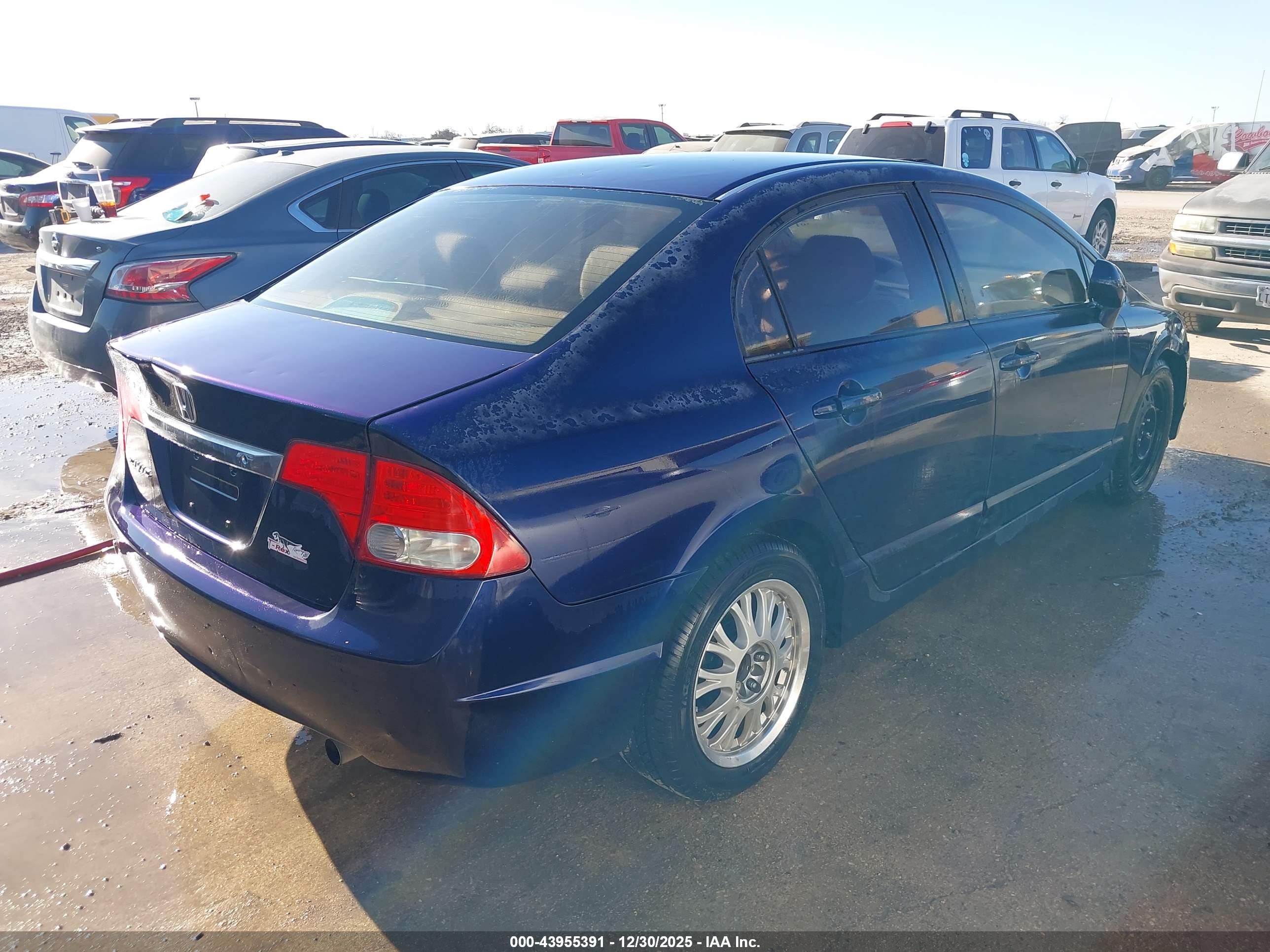 HONDA CIVIC image 4