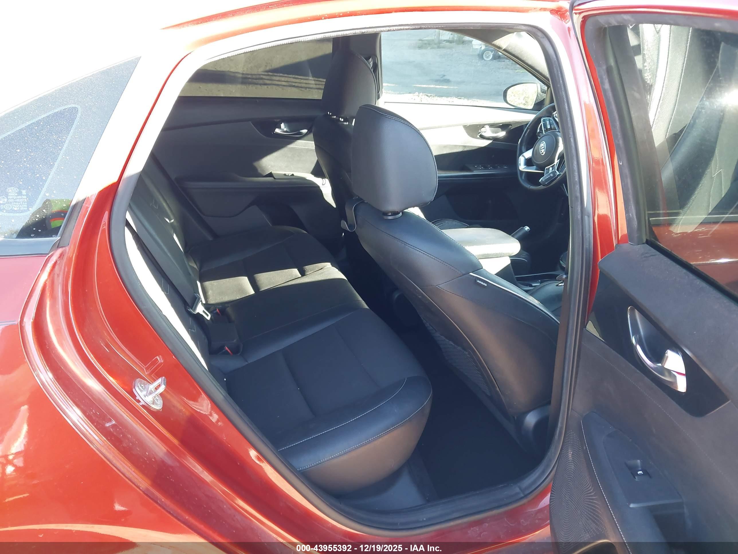 KIA FORTE image 8