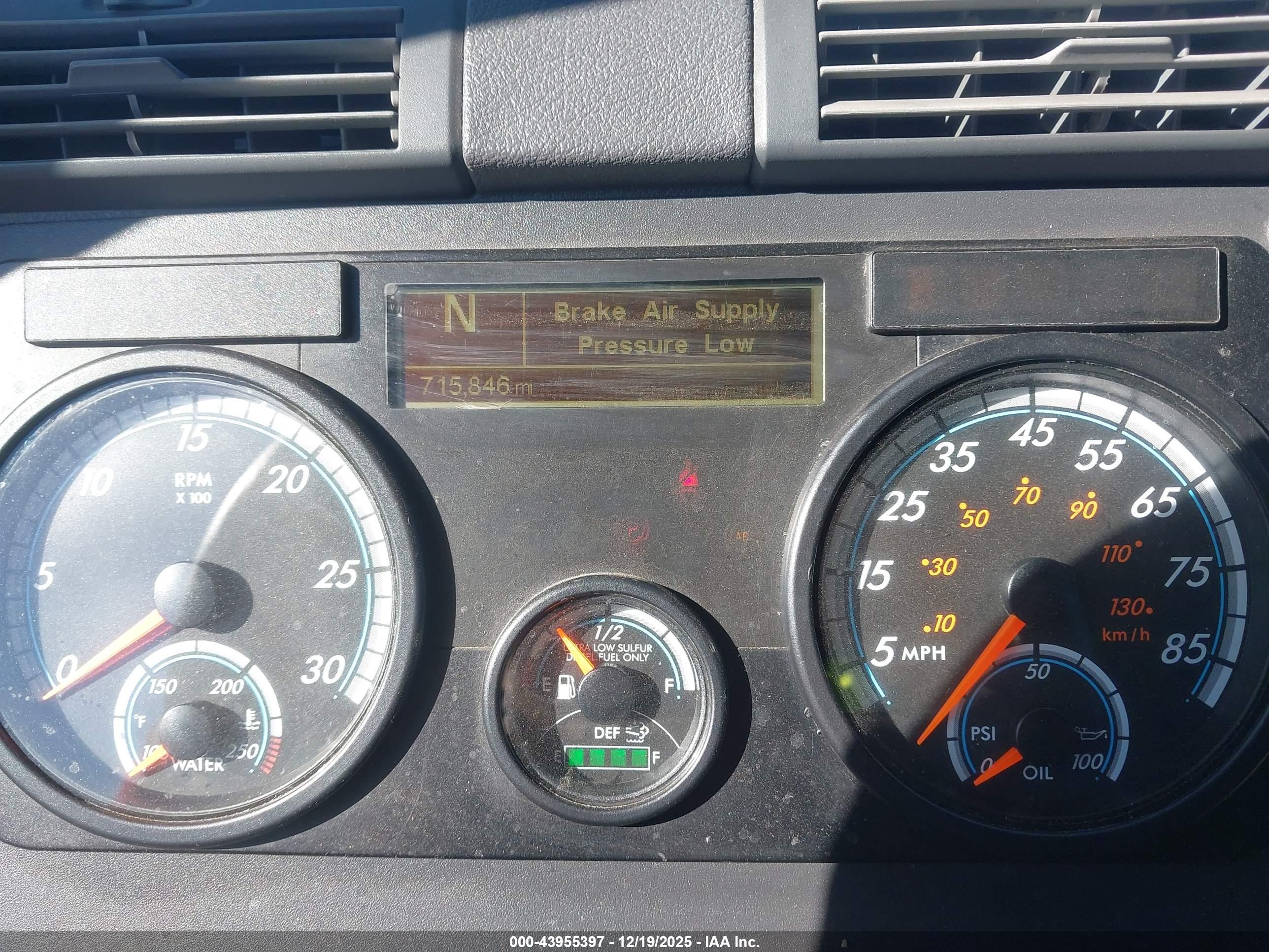 FREIGHTLINER CASCADIA image 6