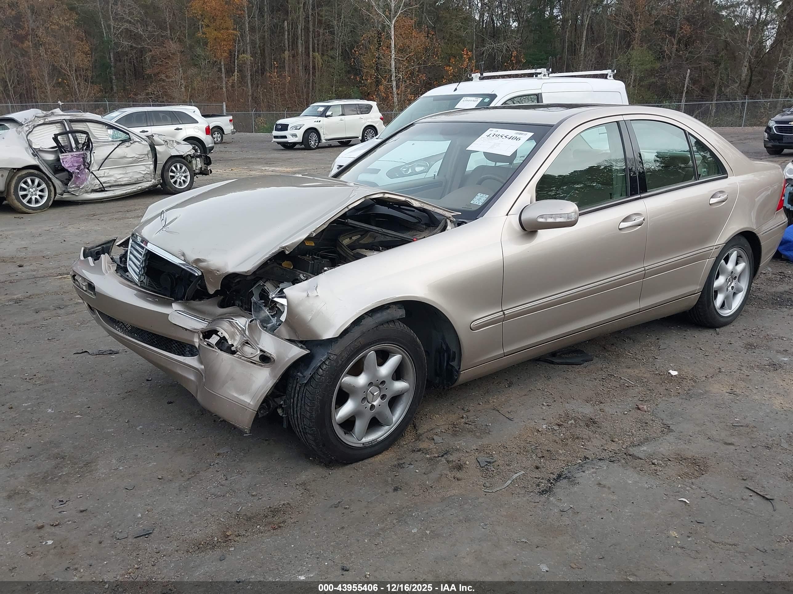 MERCEDES-BENZ C image 2