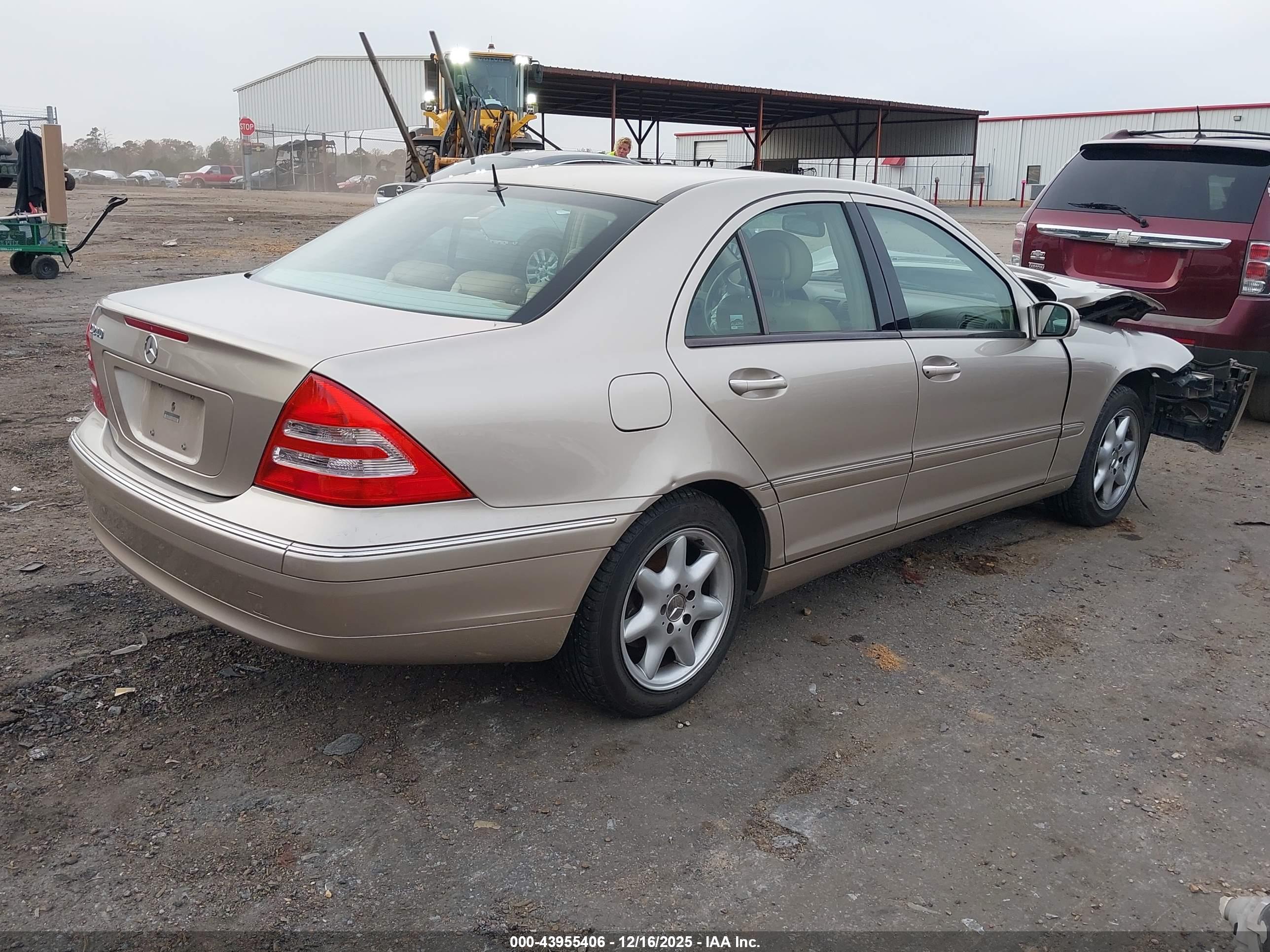 MERCEDES-BENZ C image 4