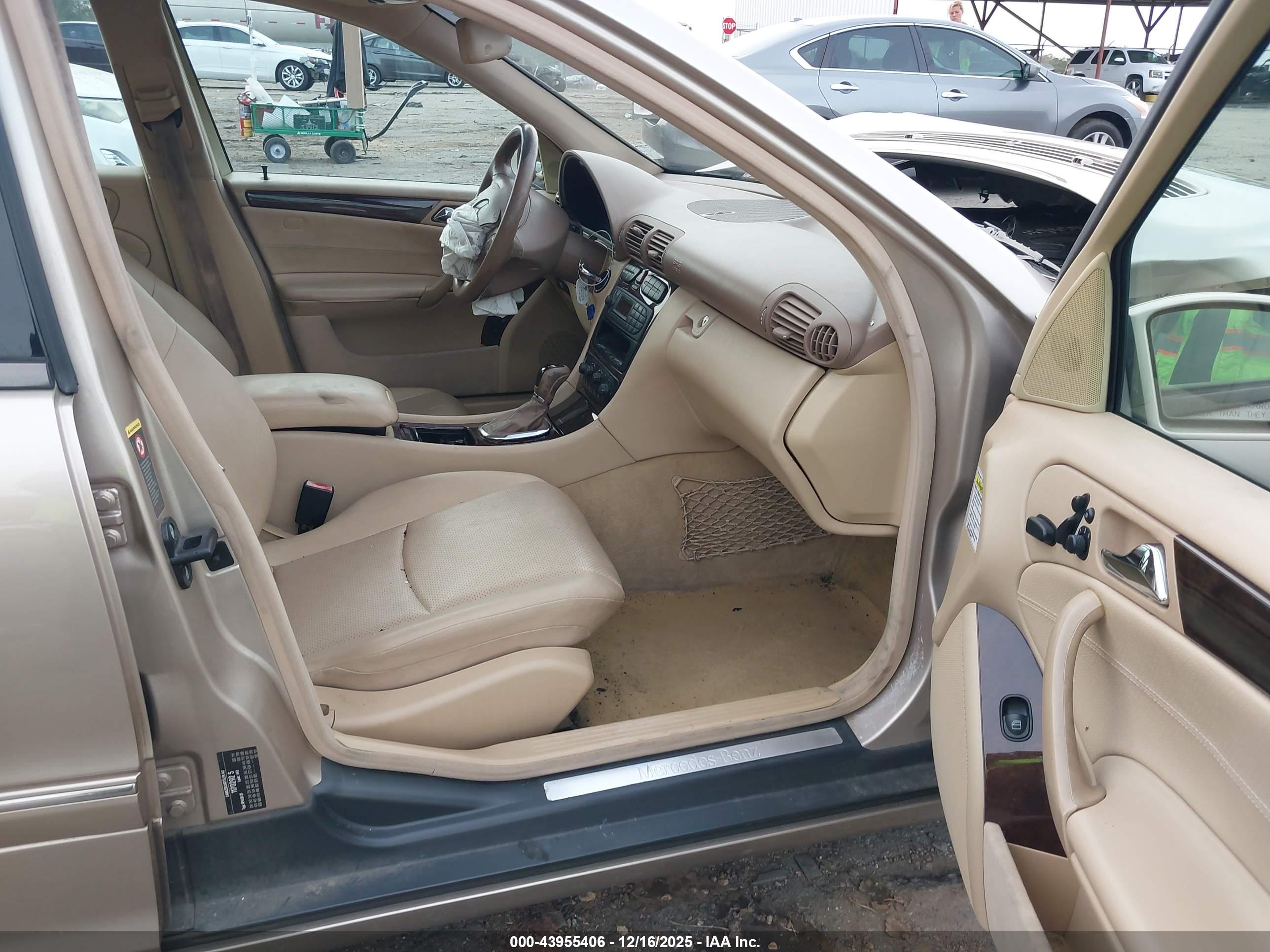 MERCEDES-BENZ C image 5