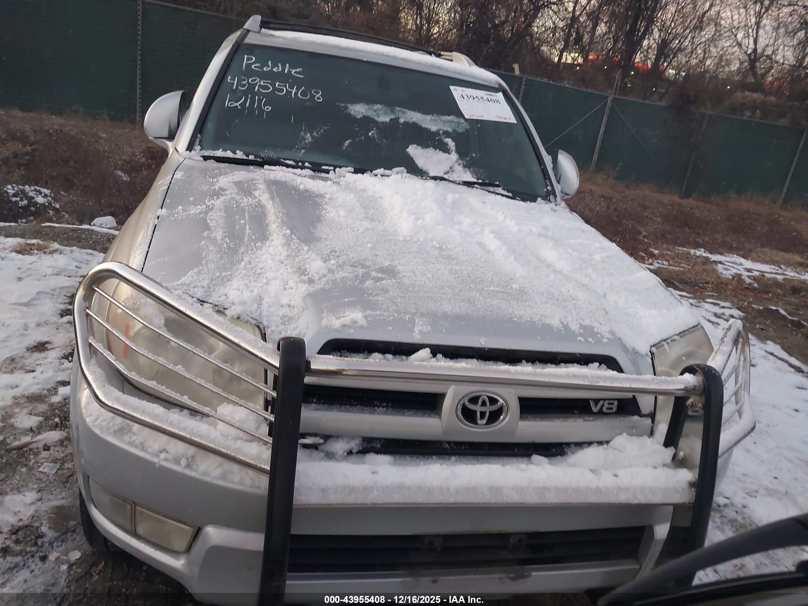 TOYOTA 4RUNNER image 6