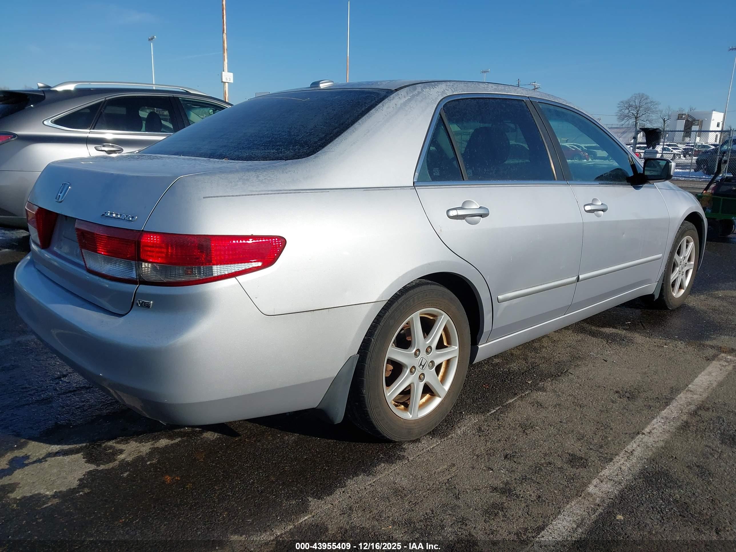 HONDA ACCORD image 4