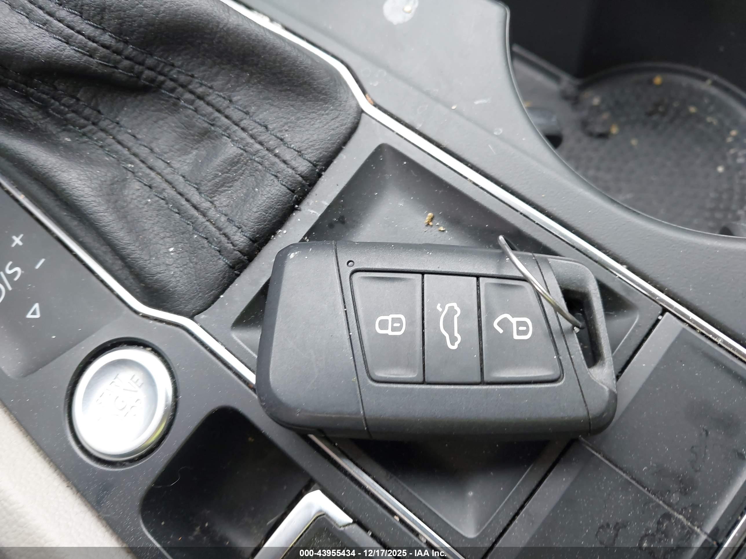 VOLKSWAGEN ATLAS image 11