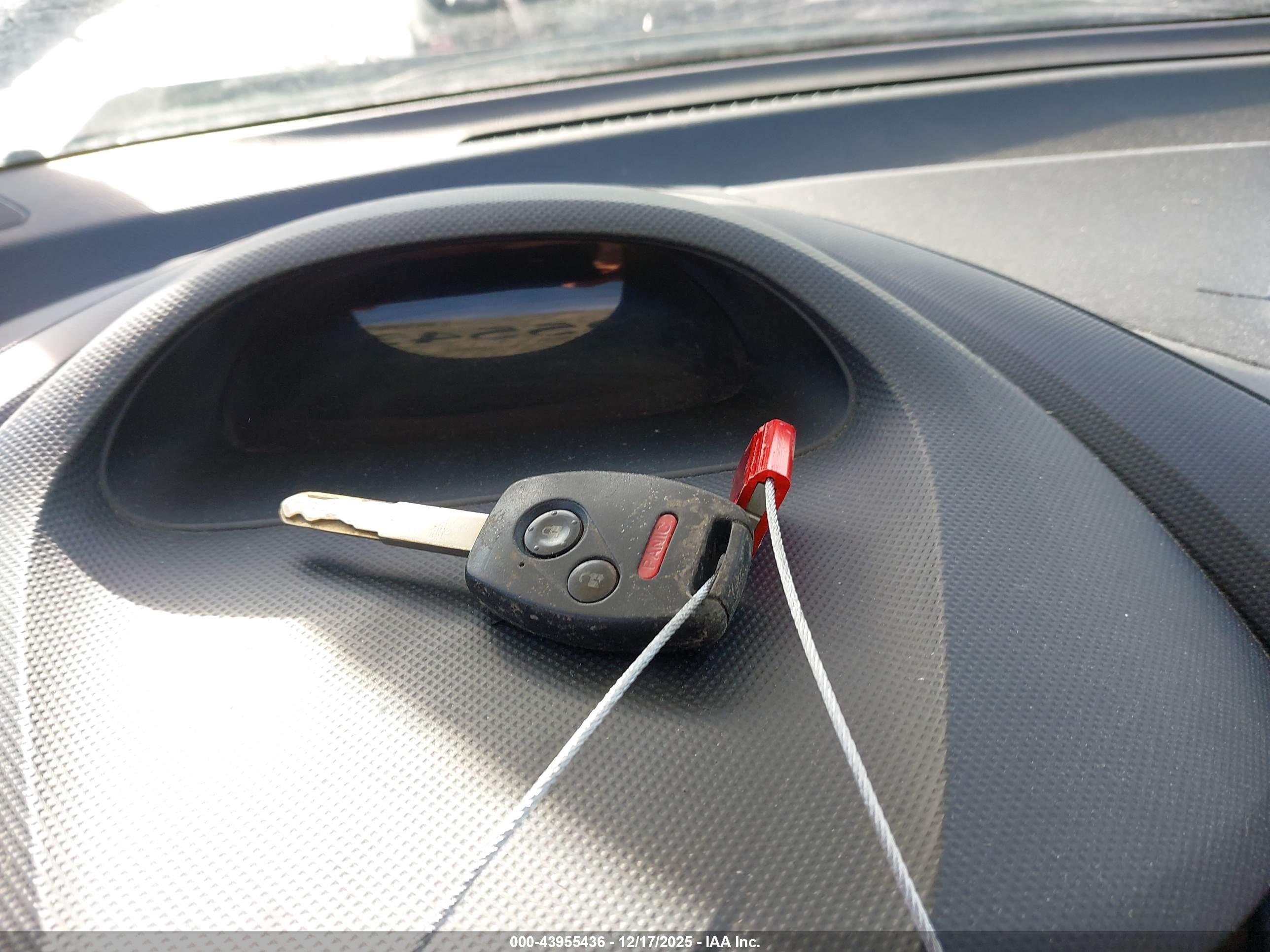 HONDA INSIGHT image 11