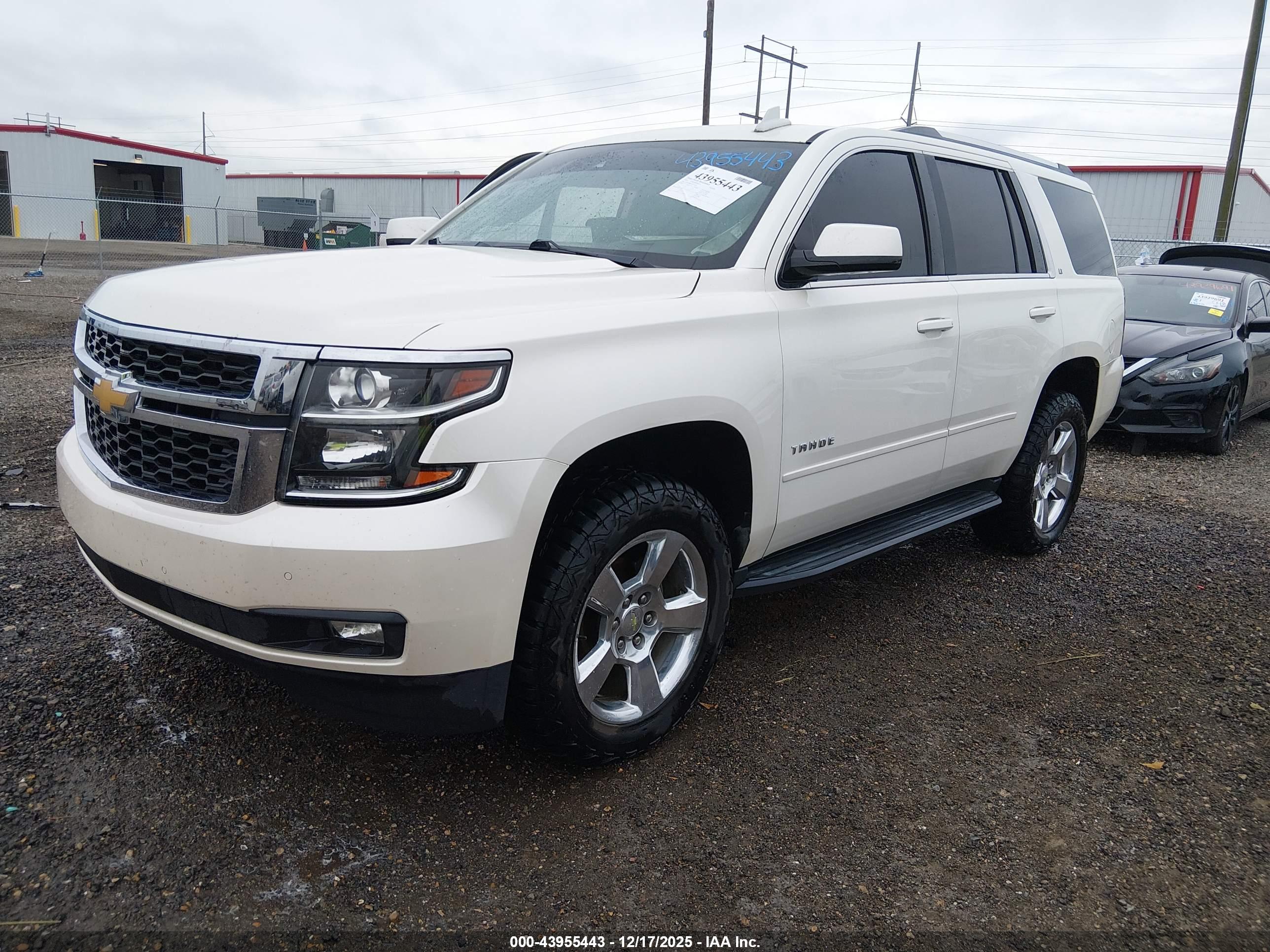 CHEVROLET TAHOE image 2