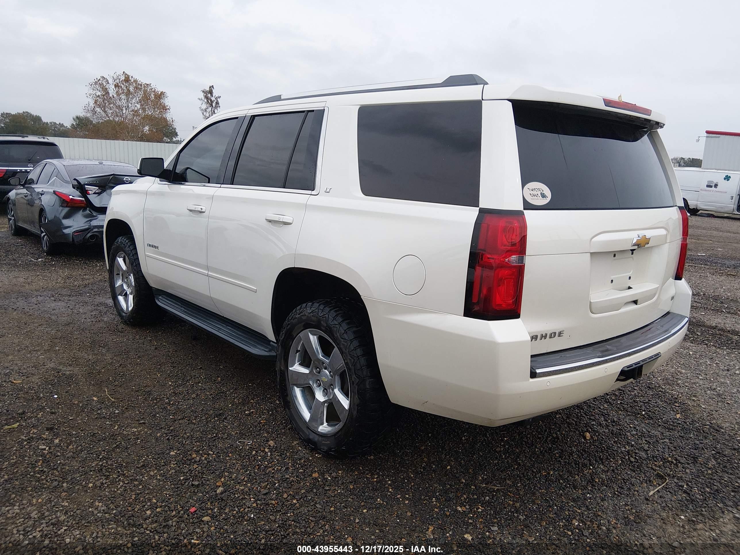 CHEVROLET TAHOE image 3