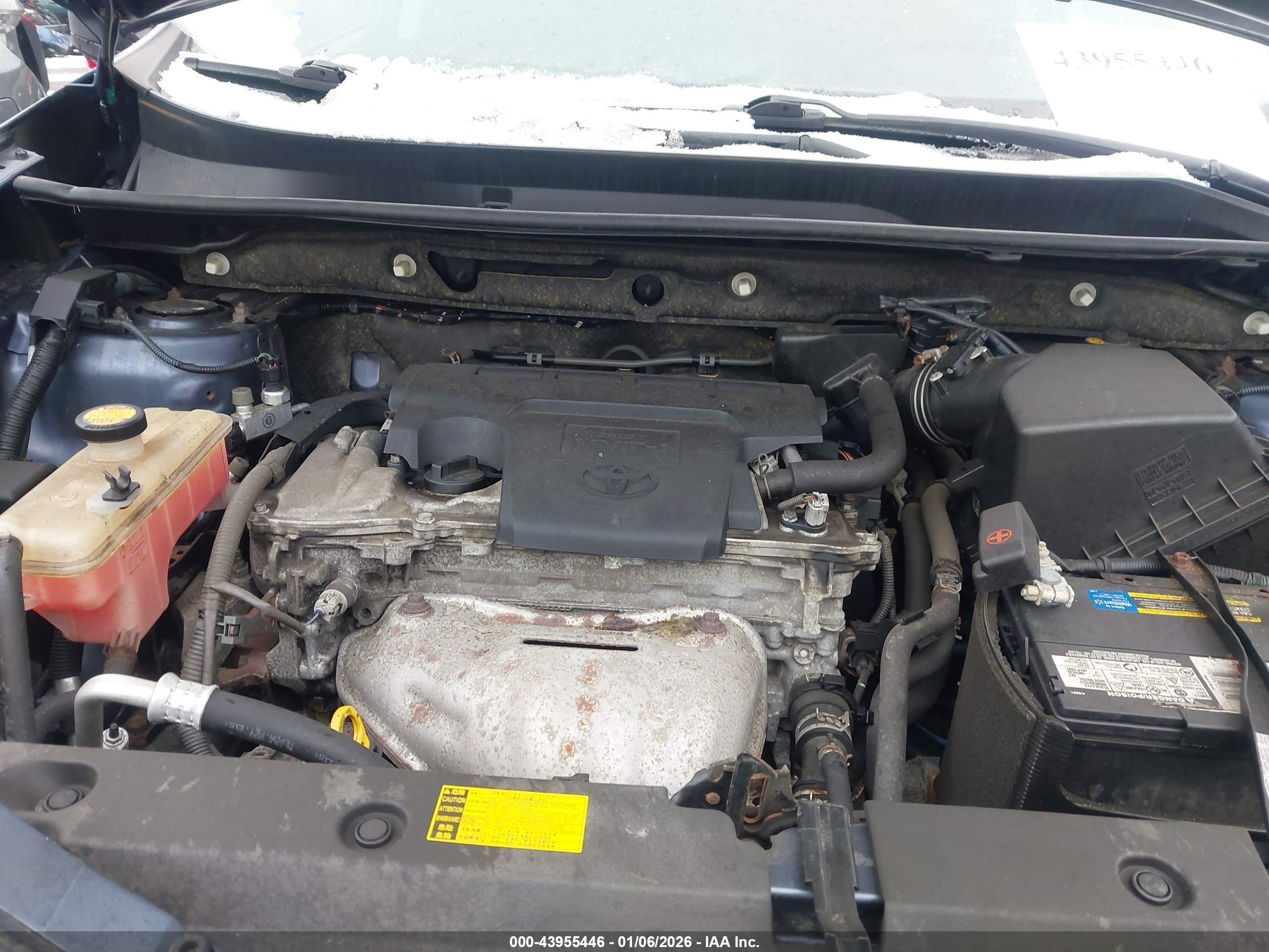 TOYOTA RAV4 image 10