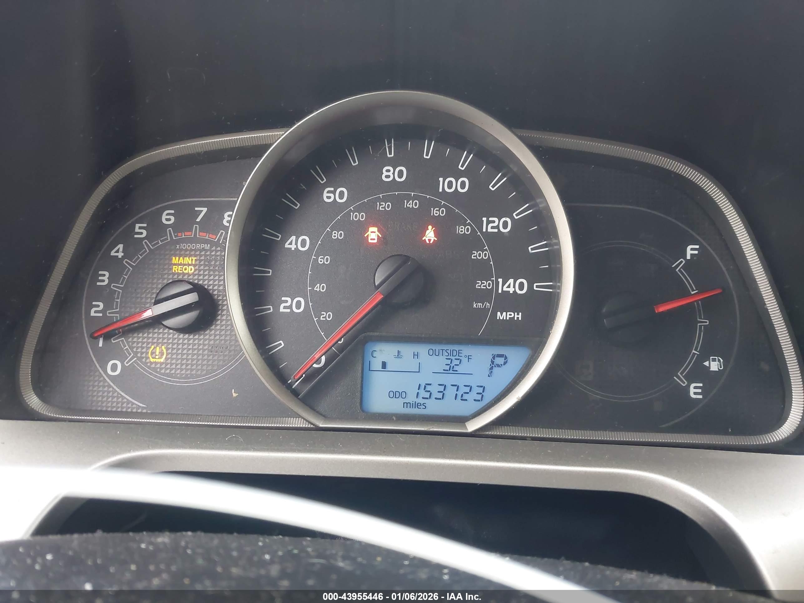 TOYOTA RAV4 image 7