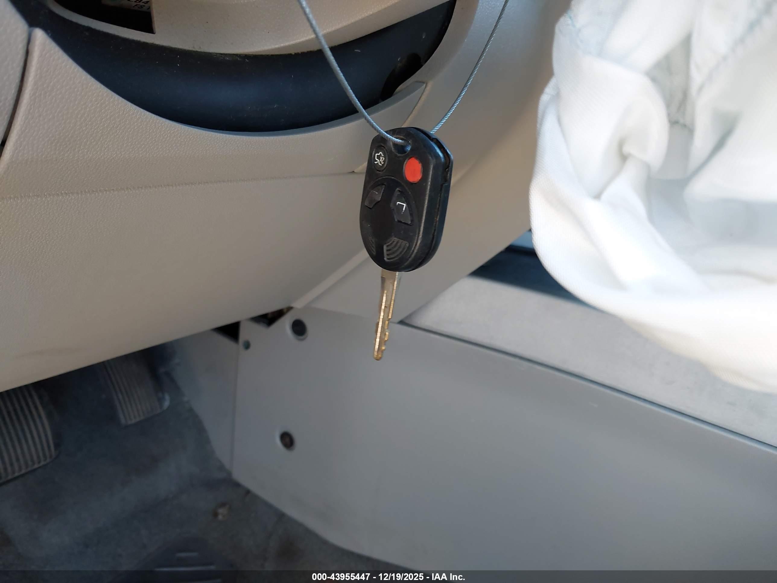 FORD ESCAPE image 11