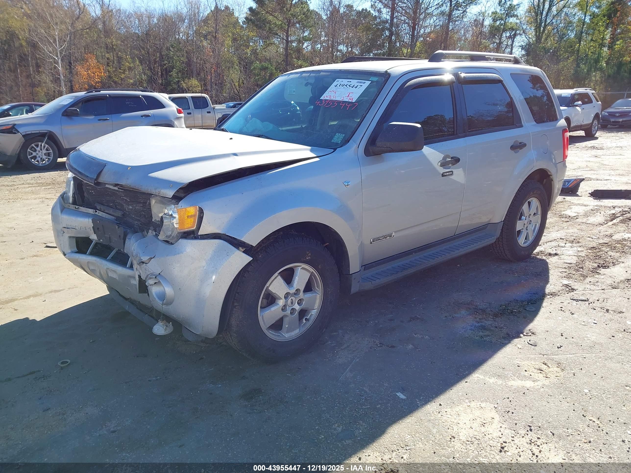 FORD ESCAPE image 2
