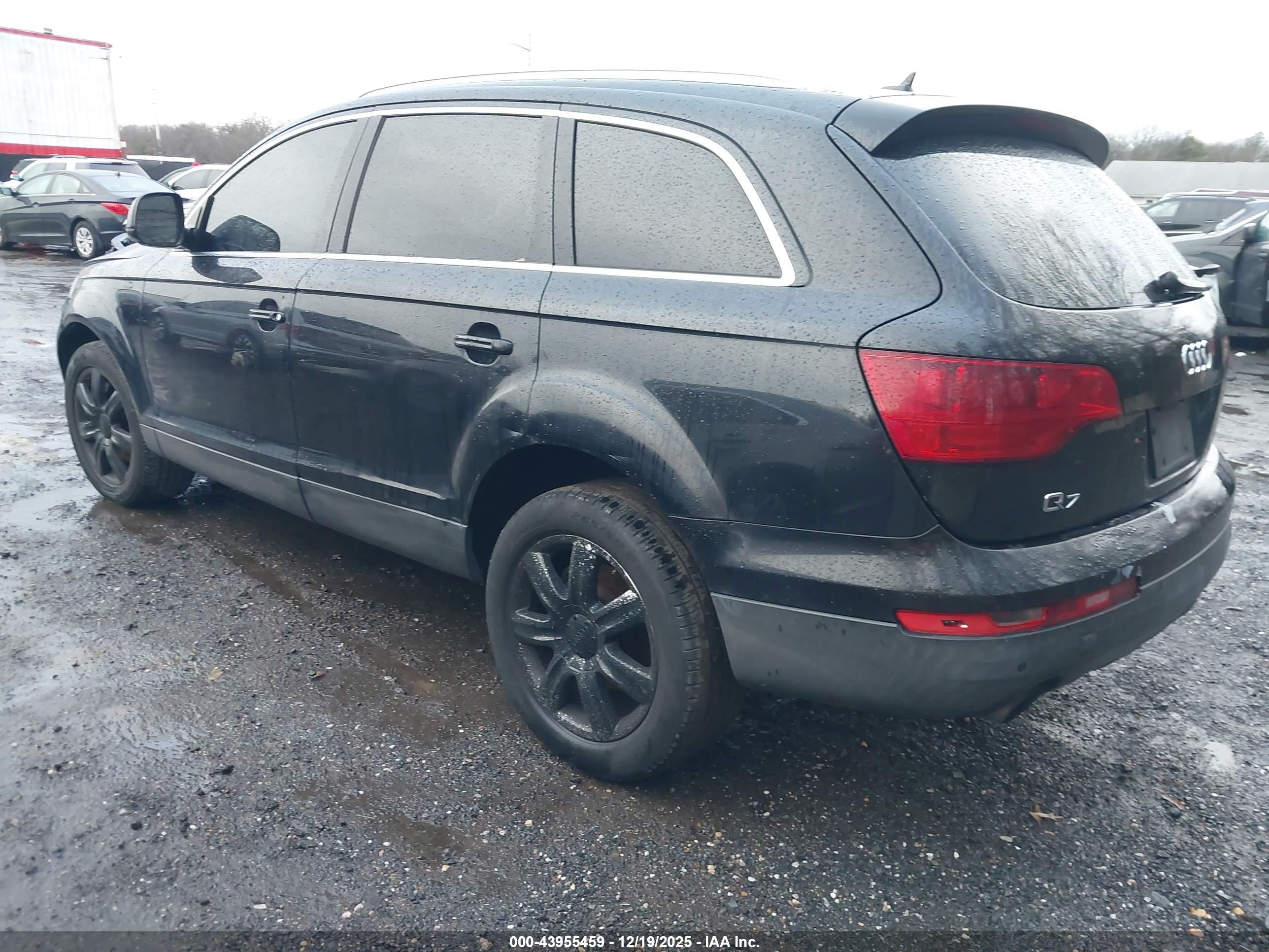 AUDI Q7 image 3