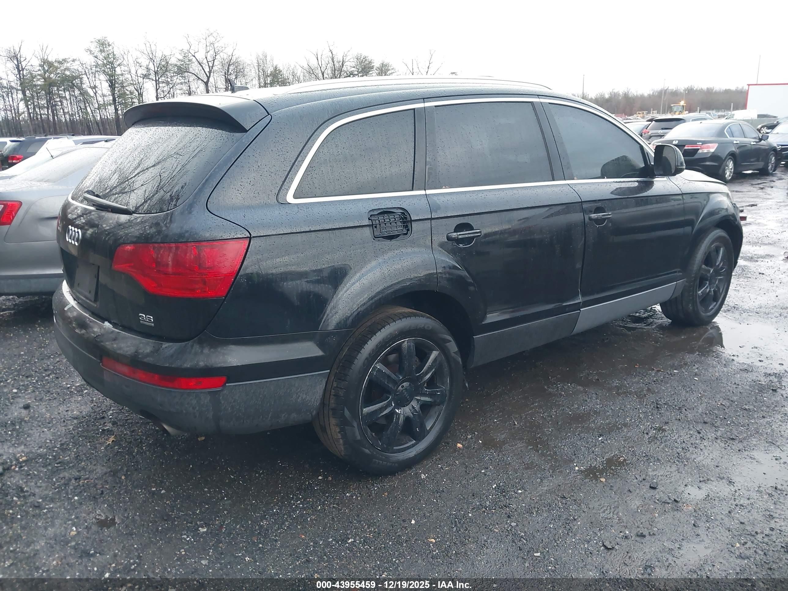 AUDI Q7 image 4