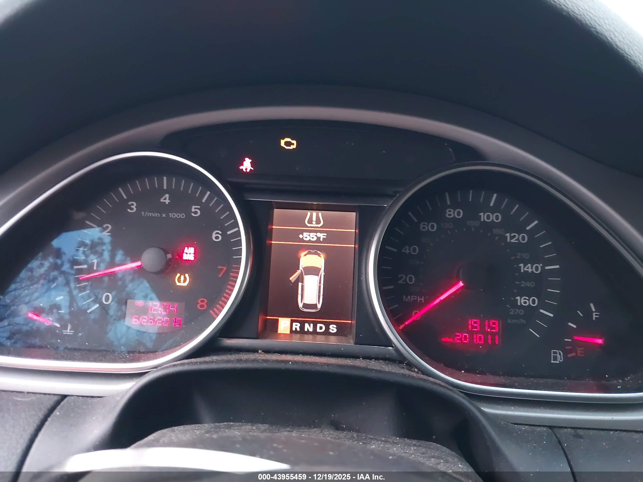 AUDI Q7 image 7