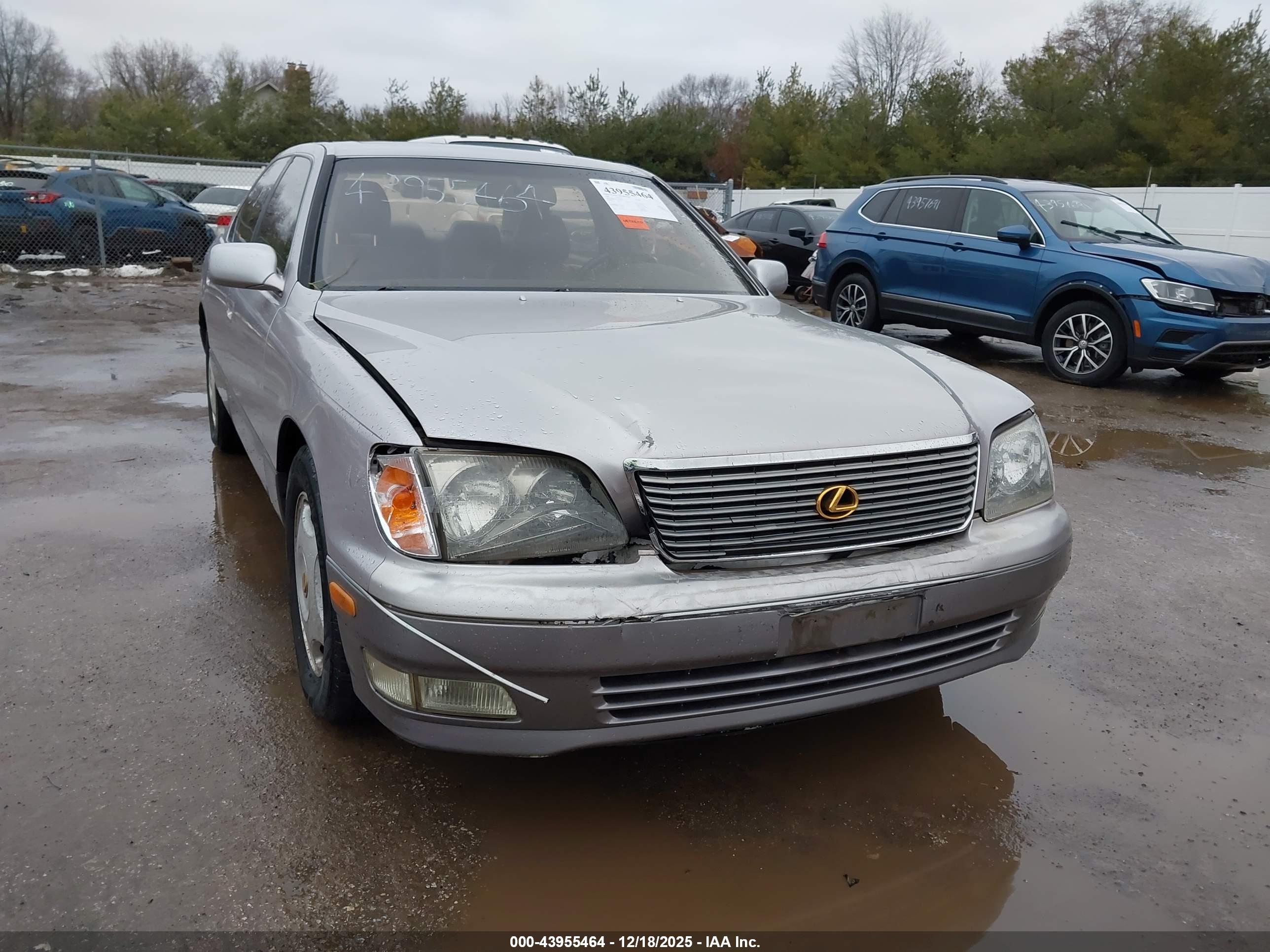LEXUS LS image 6