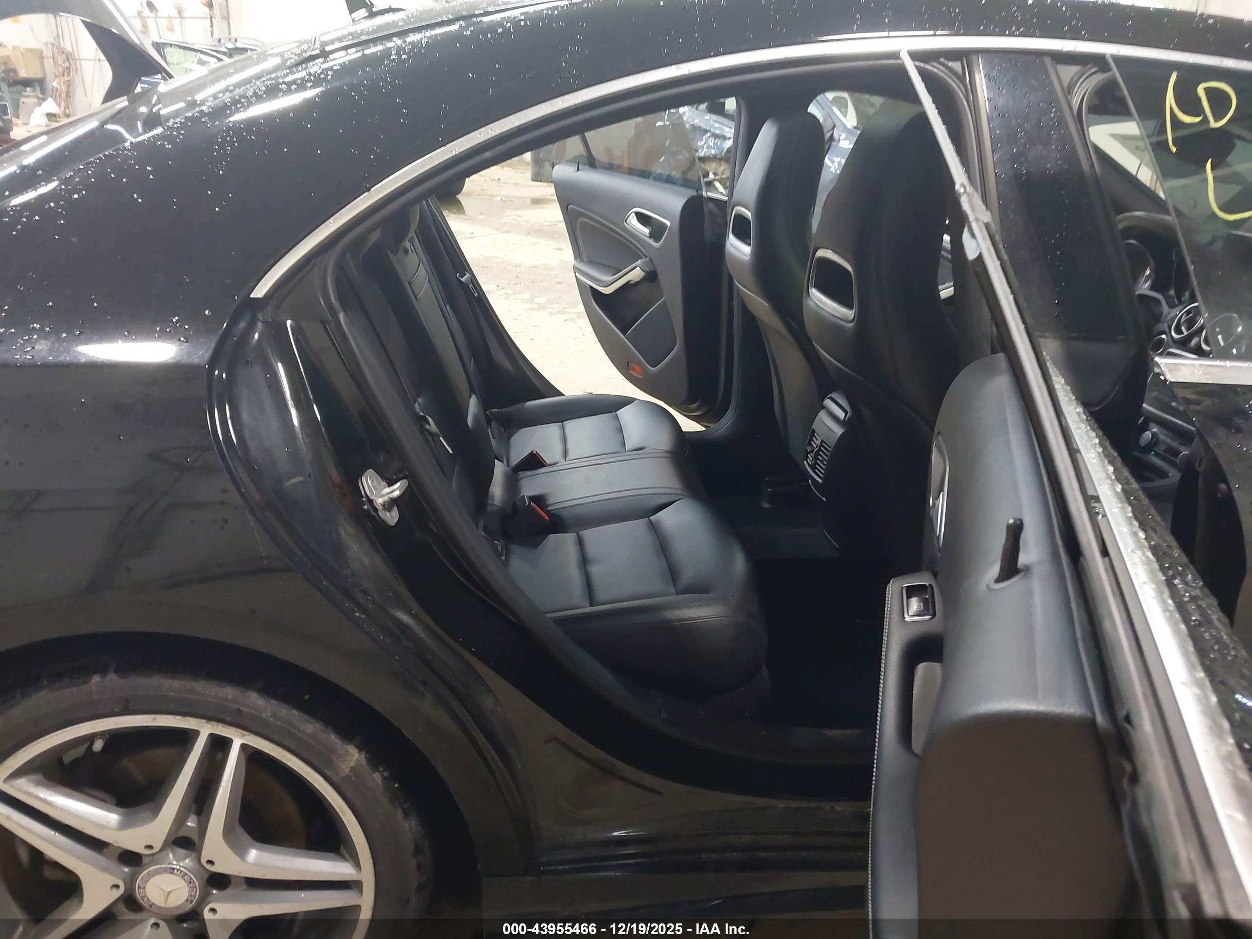 MERCEDES-BENZ CLA image 8