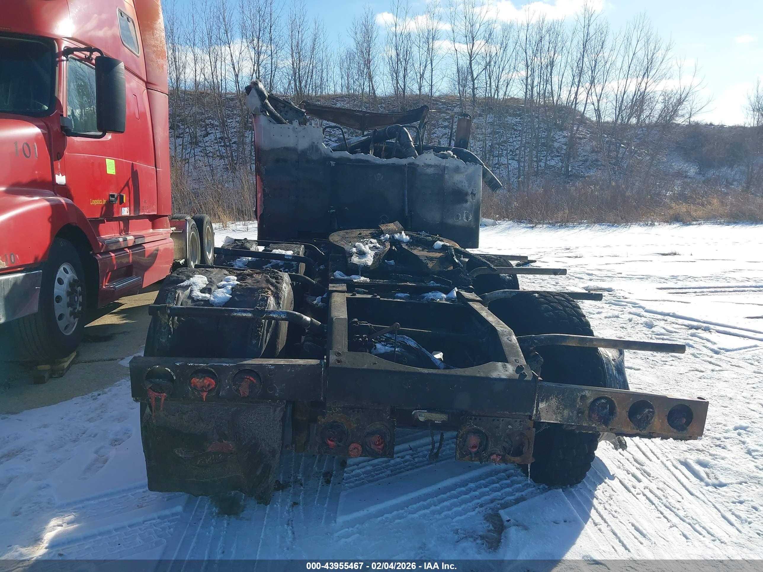 PETERBILT 379 image 8
